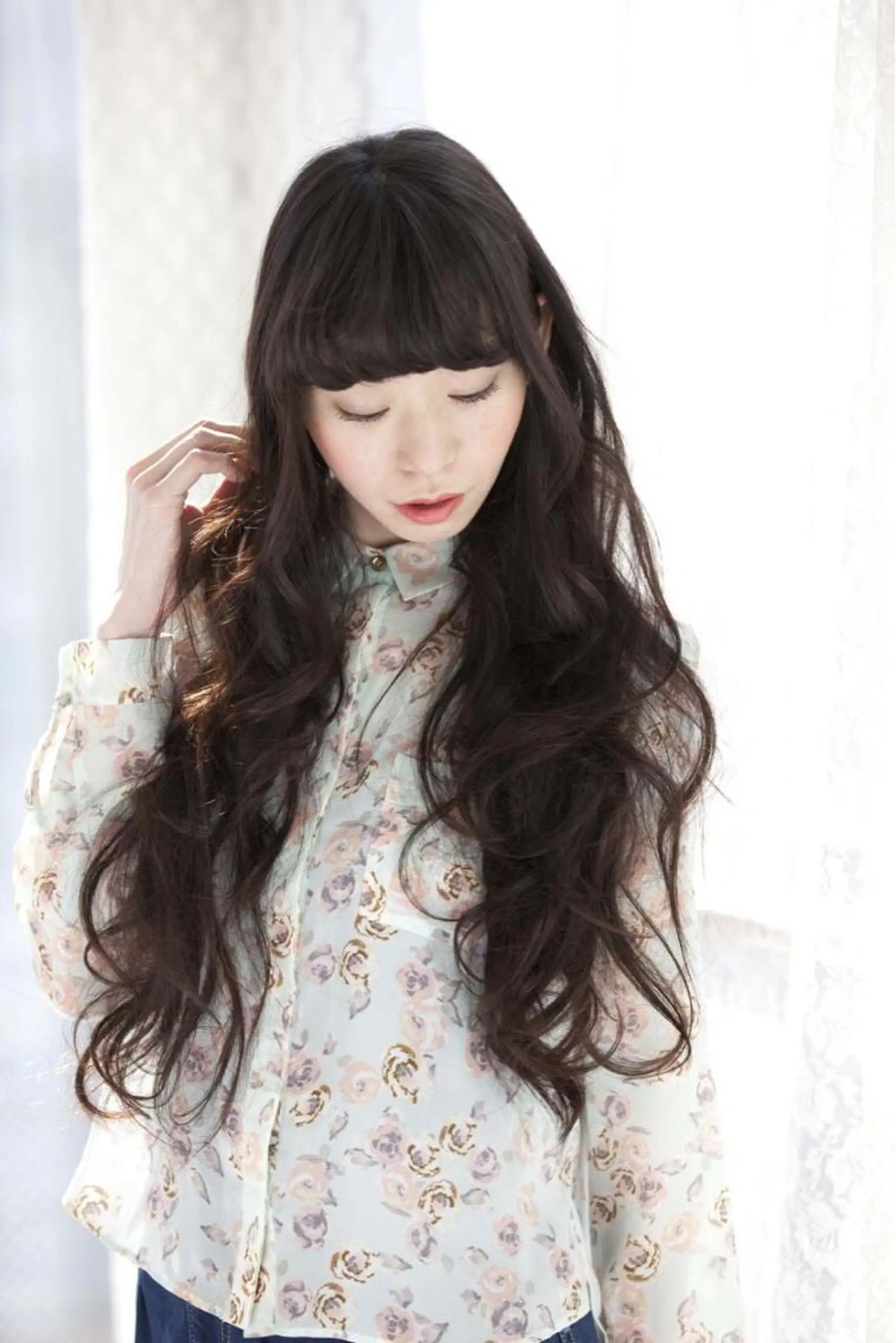 ロング カラー パーマ neolive emのヘアスタイル