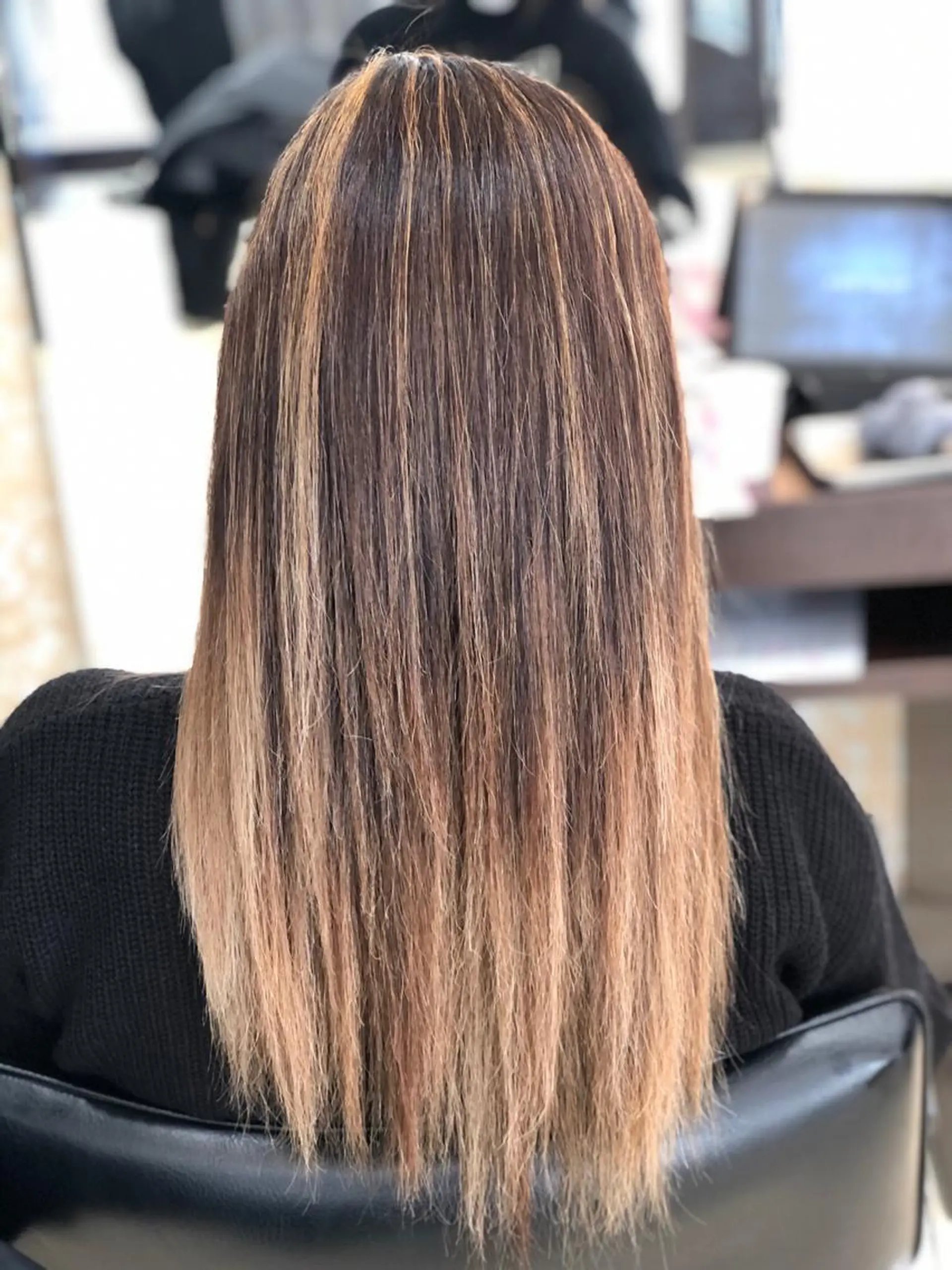 ロング カラー ハイライトカラー ハイライト 嶌田 沙紀のヘアスタイル