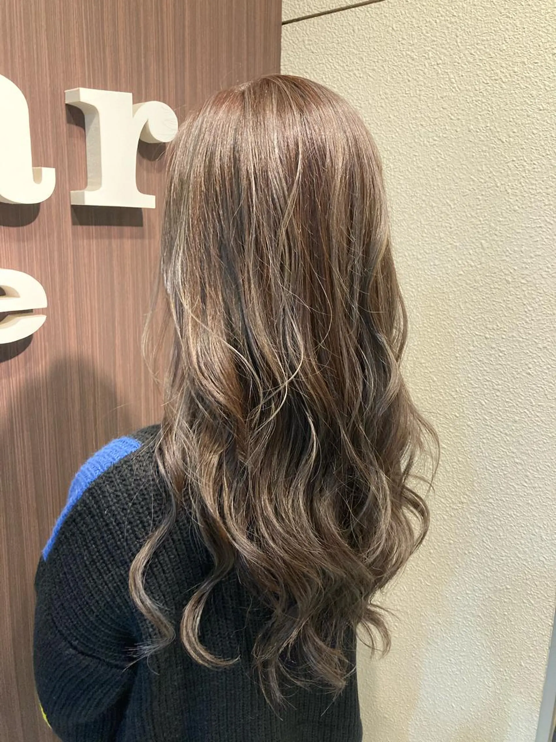 ロング カラー 前之園 ひかるのヘアスタイル