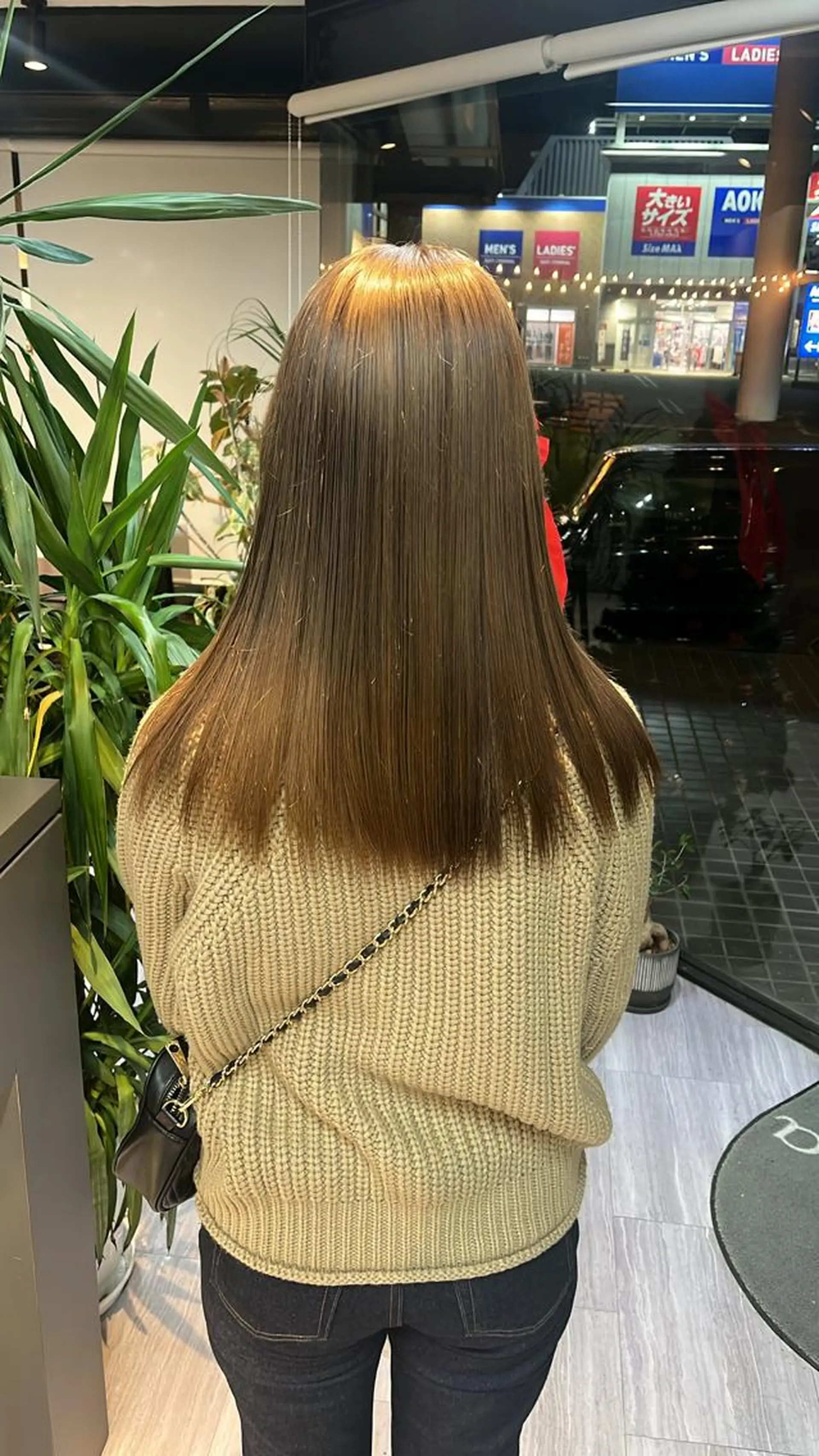 セミロング カラー alu yuinaのヘアスタイル