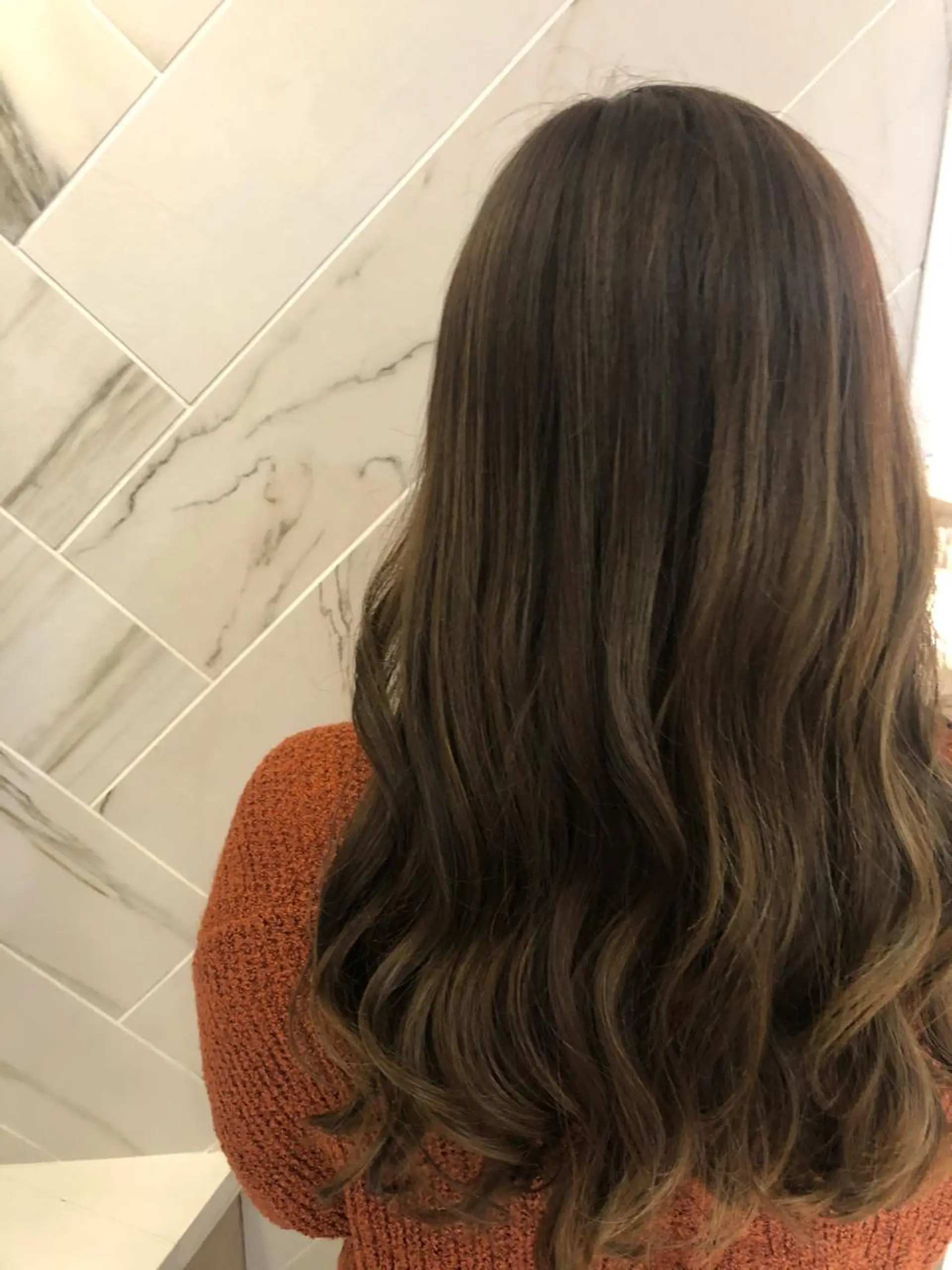 ロング カラー 藤田 歩美のヘアスタイル