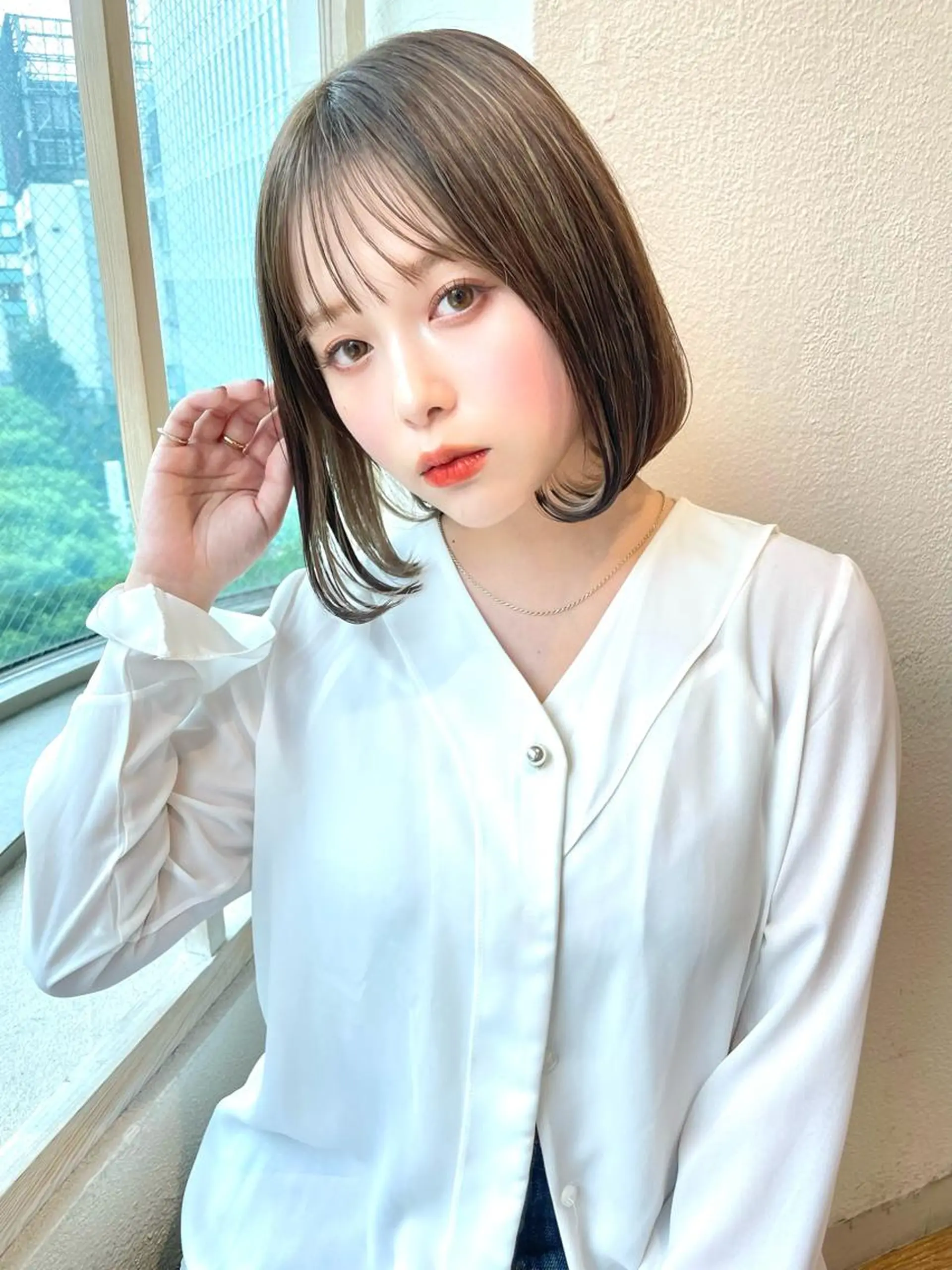 ミディアム 切りっぱなしボブ ショートボブ アッシュ ボブ くびれヘア 市原 大翼のヘアスタイル