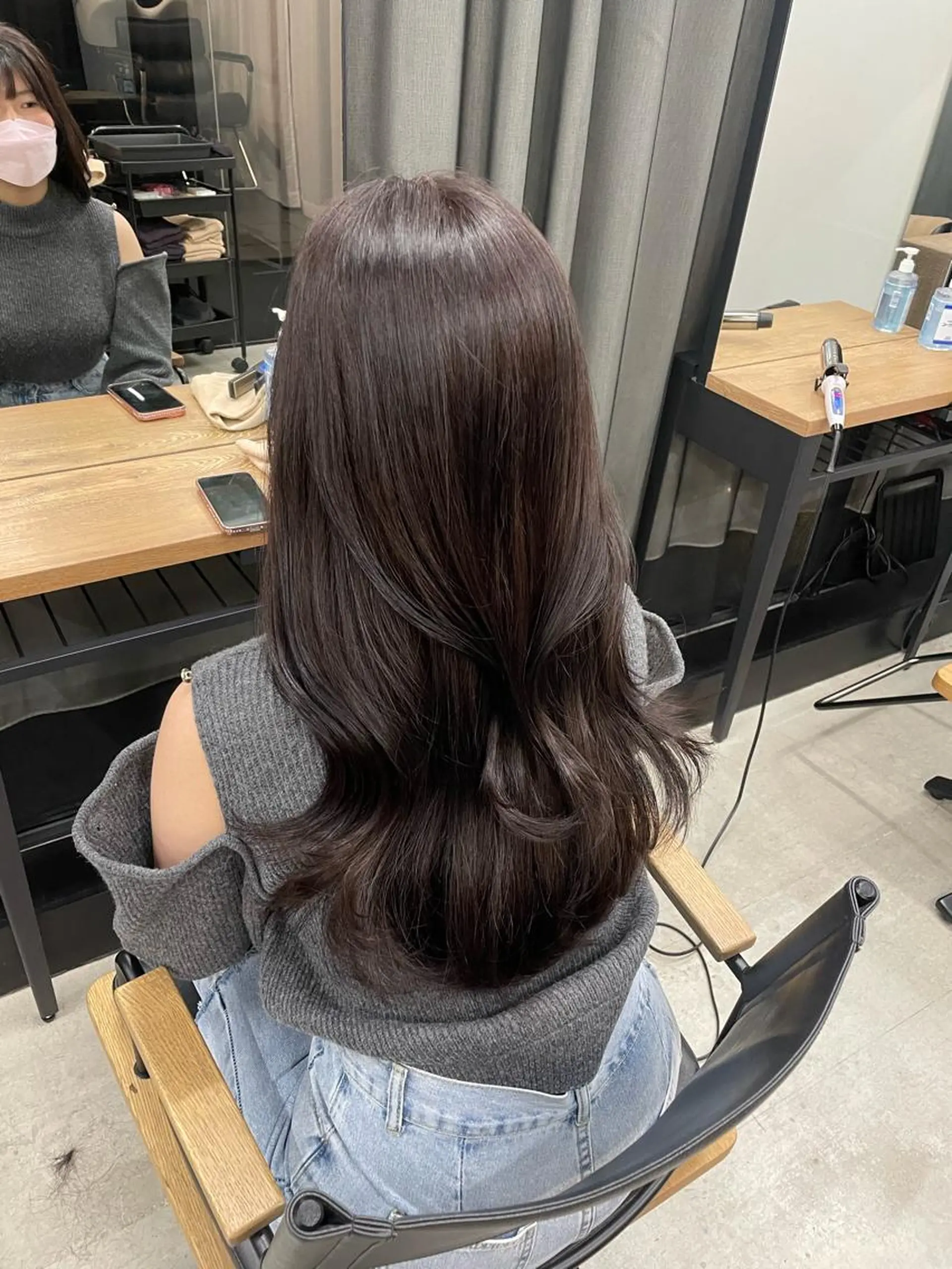 ロング 伊藤 莉奈　韓国ヘアのヘアスタイル