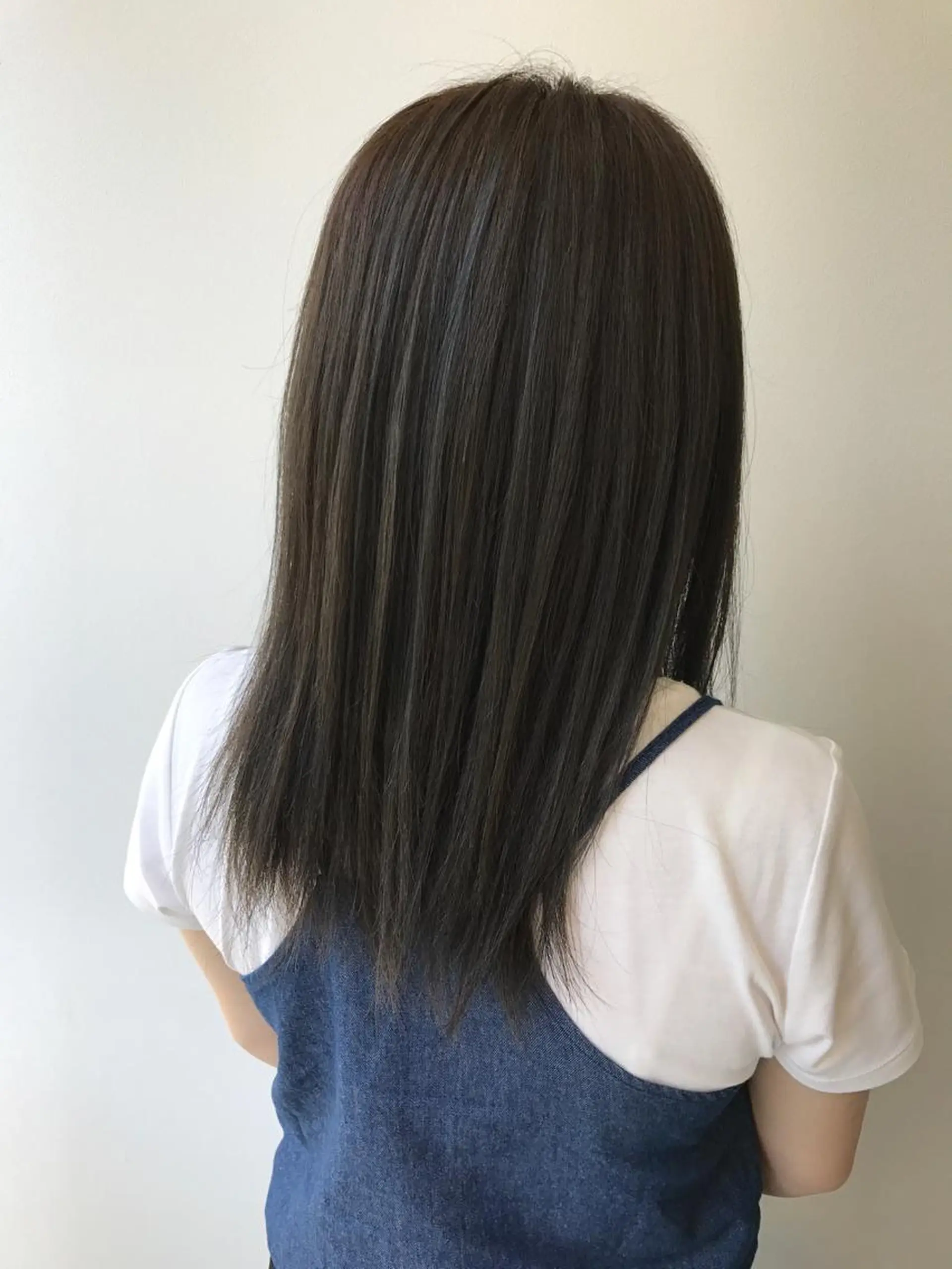 セミロング カラー ハイライトカラー ハイライト 岡本 智次のヘアスタイル