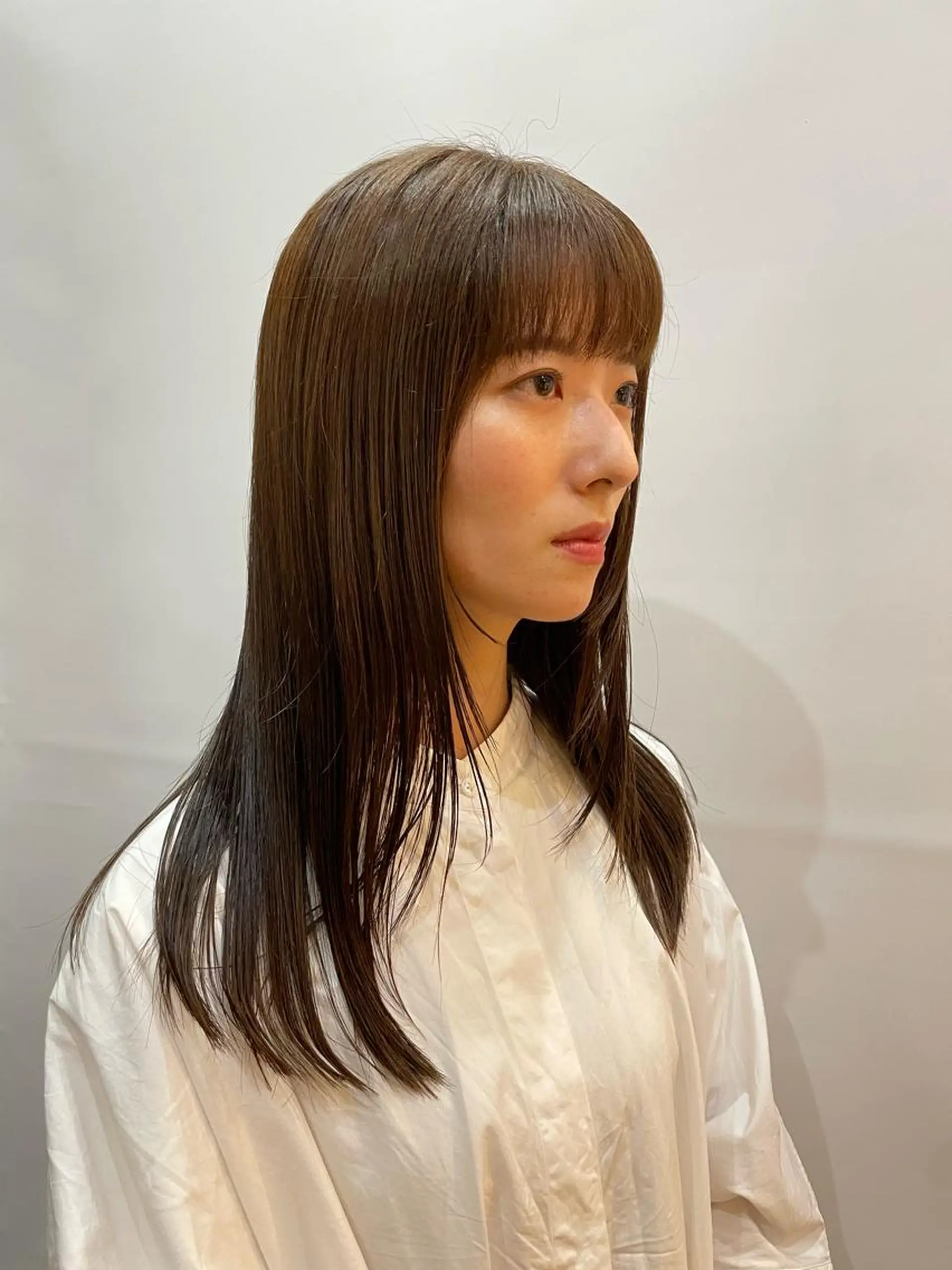 セミロング カット ヘアカラー 高山🐬髪質改善 池袋で縮毛矯正のヘアスタイル