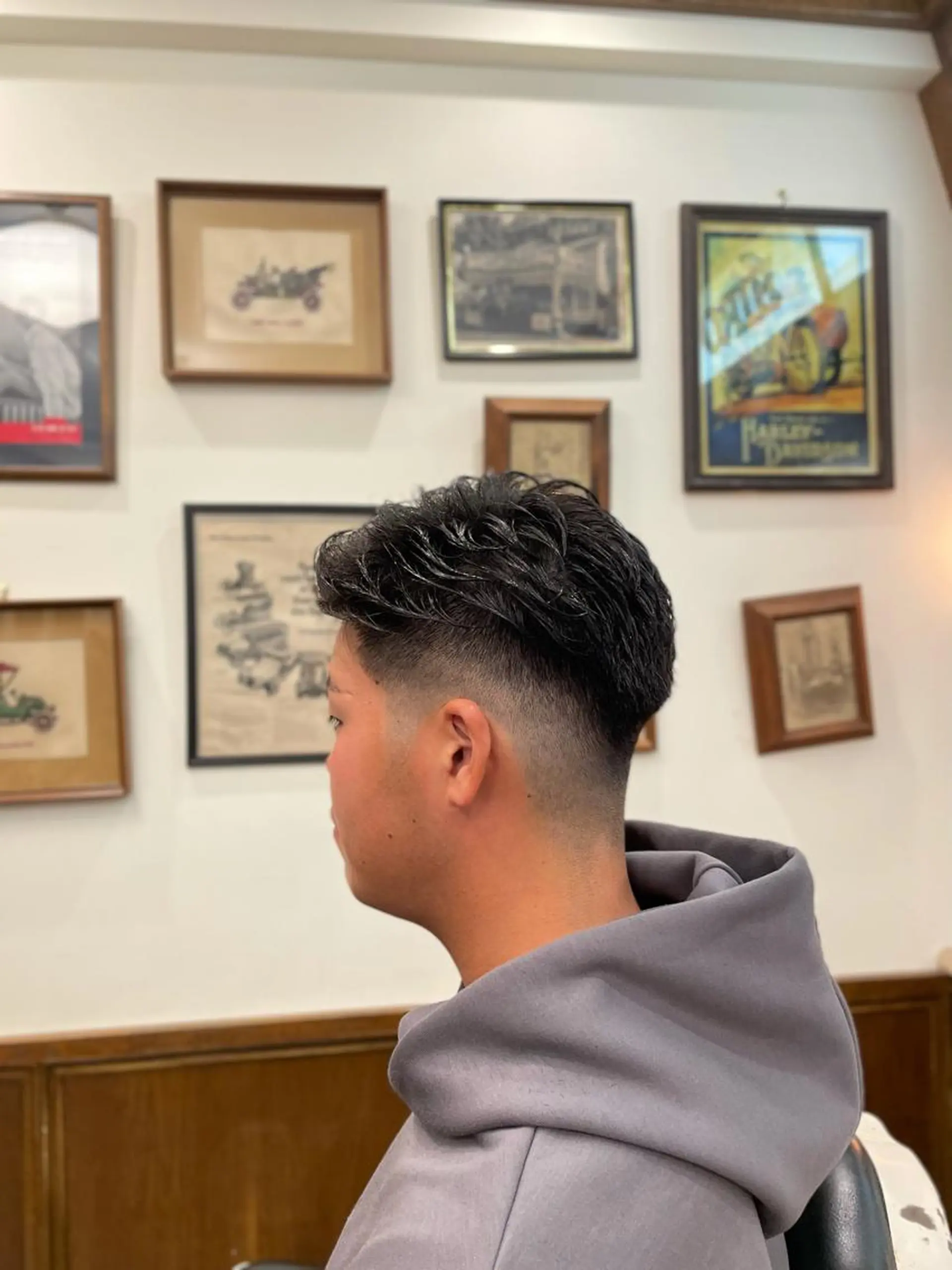 ミディアム カラー パーマ メンズ カット指名No1漆原 聡のヘアスタイル