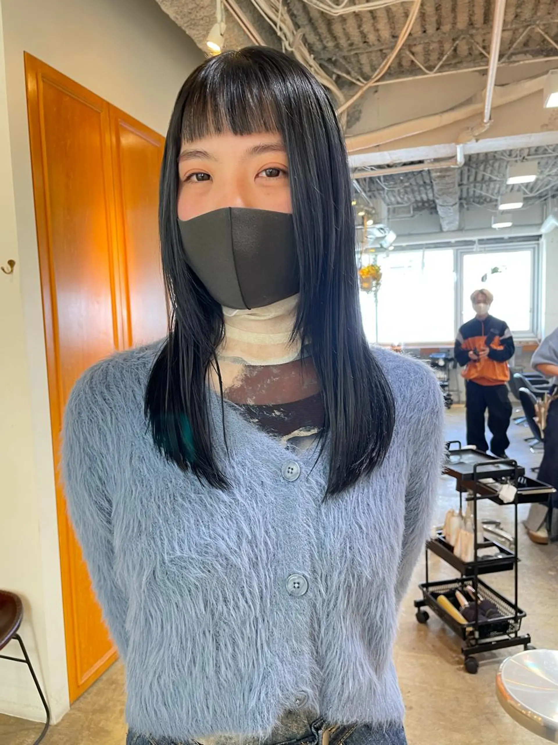 セミロング カラー 黒髪 ブルーカラー ブルーブラック カット ヘアカラー トリートメント レイヤー/似合わせ TAKUYAのヘアスタイル