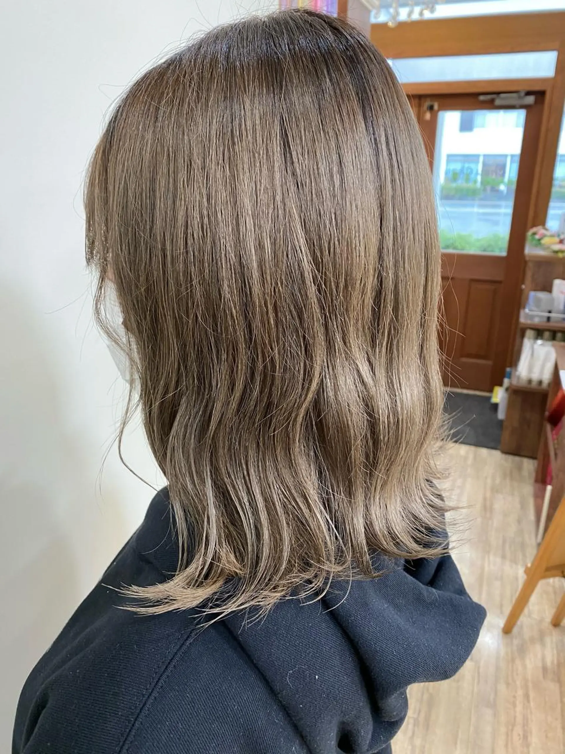 カラー SALOWIN栄 高須大貴のヘアスタイル