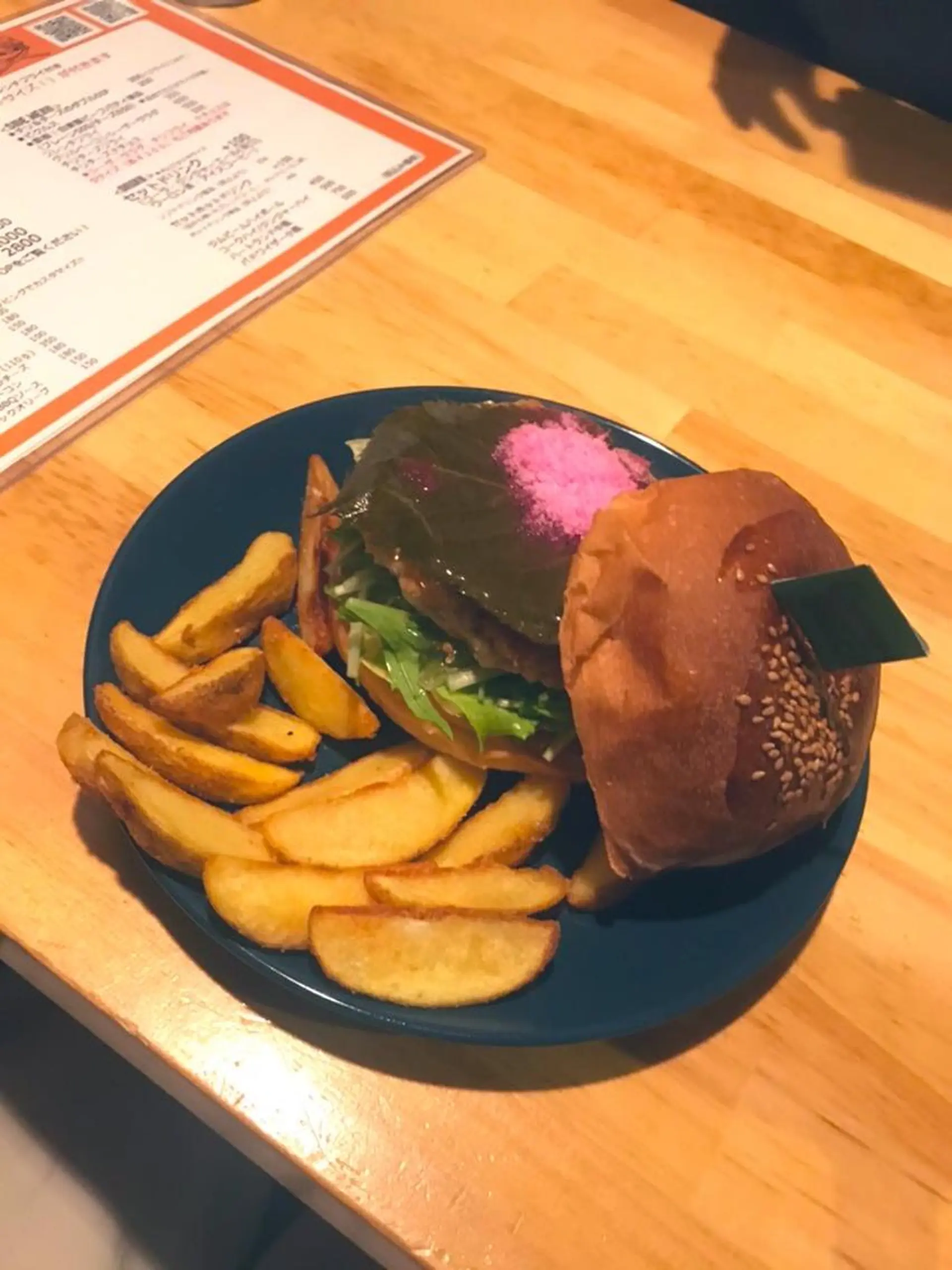 ミディアム カラー パーマ ヘアアレンジ メンズ キッズ ネイル マツエク・マツパ アニメ,Vオタク× 即効痩せエステサロンのエステ・リラクイメージ