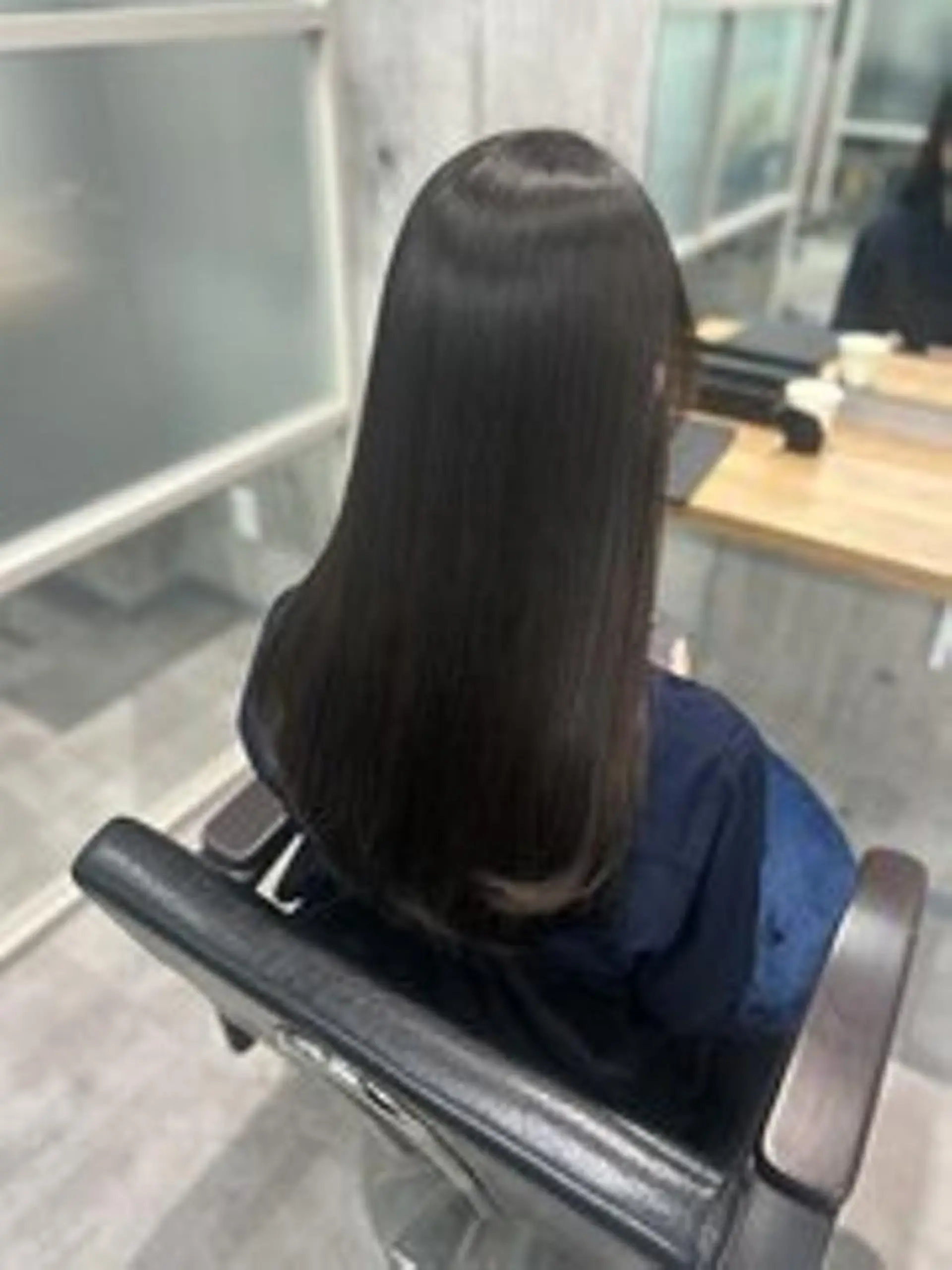 セミロング ヘアカラー newi 赤羽のヘアスタイル