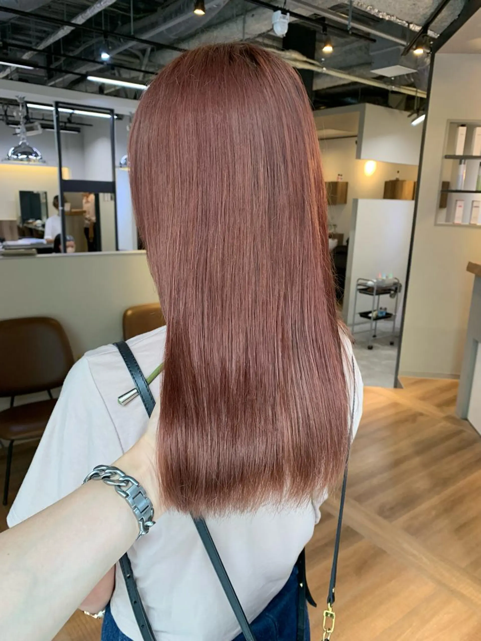 ミディアム カラー ベージュカラー ピンクカラー ピンクベージュ ヘアカラー レイヤー/大人メンズ パーマ🌀 平島拓也のヘアスタイル