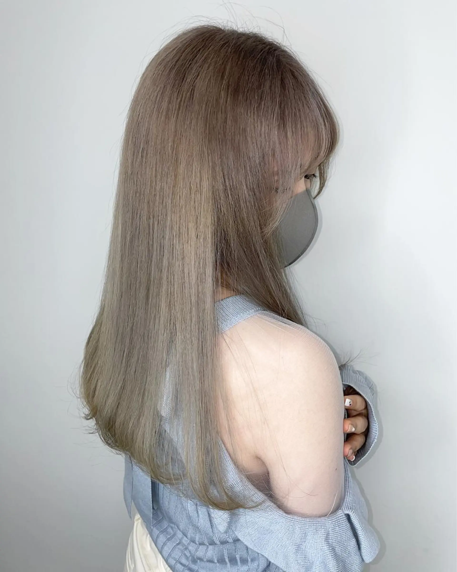 セミロング 手島 カミラのヘアスタイル