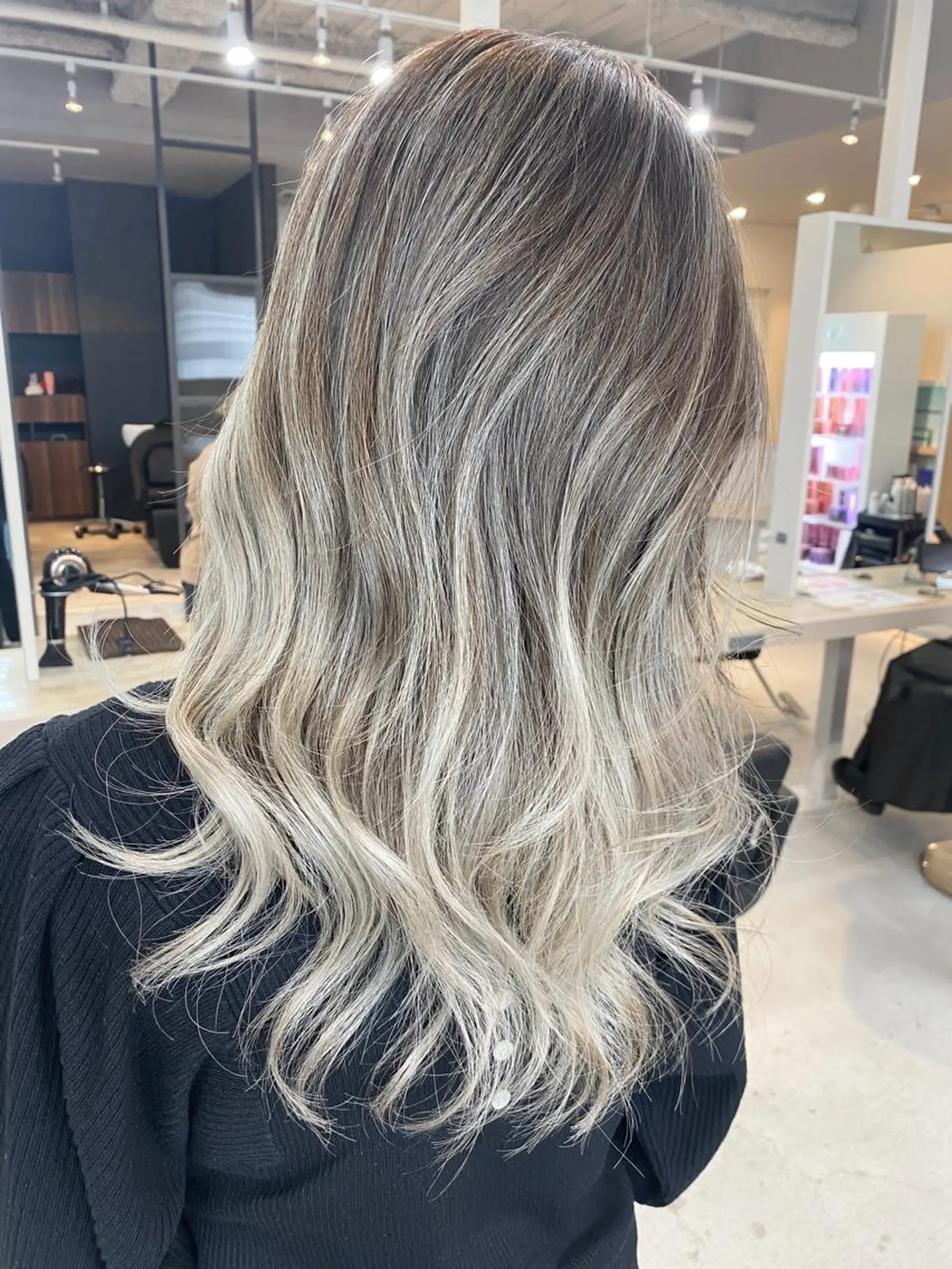 セミロング カラー ヘアアレンジ ネイル マツエク・マツパ アイブロウ 井上 一平のヘアスタイル