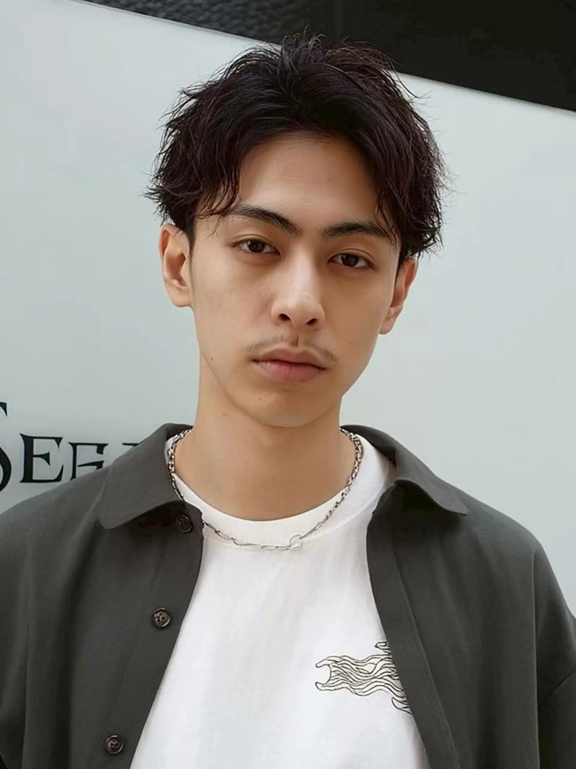 メンズ カット ハイトーン/デザイン カラー/るいのヘアスタイル