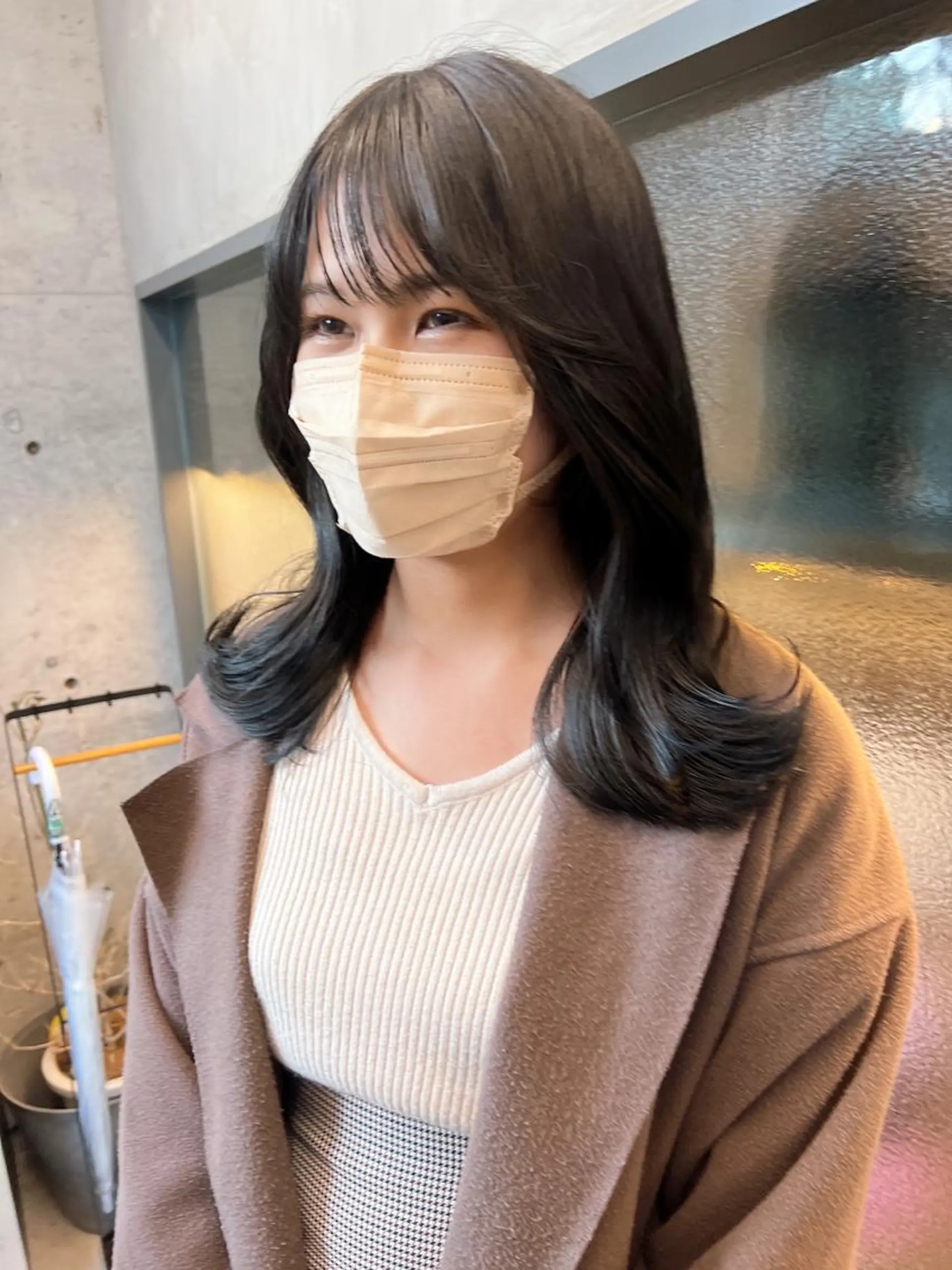 ロング カラー アッシュ アッシュグレー アッシュグレージュ 透明感カラー グレージュ カット ヘアカラー トリートメント 誰より丁寧なカット/ 小林輝/レイヤーのヘアスタイル