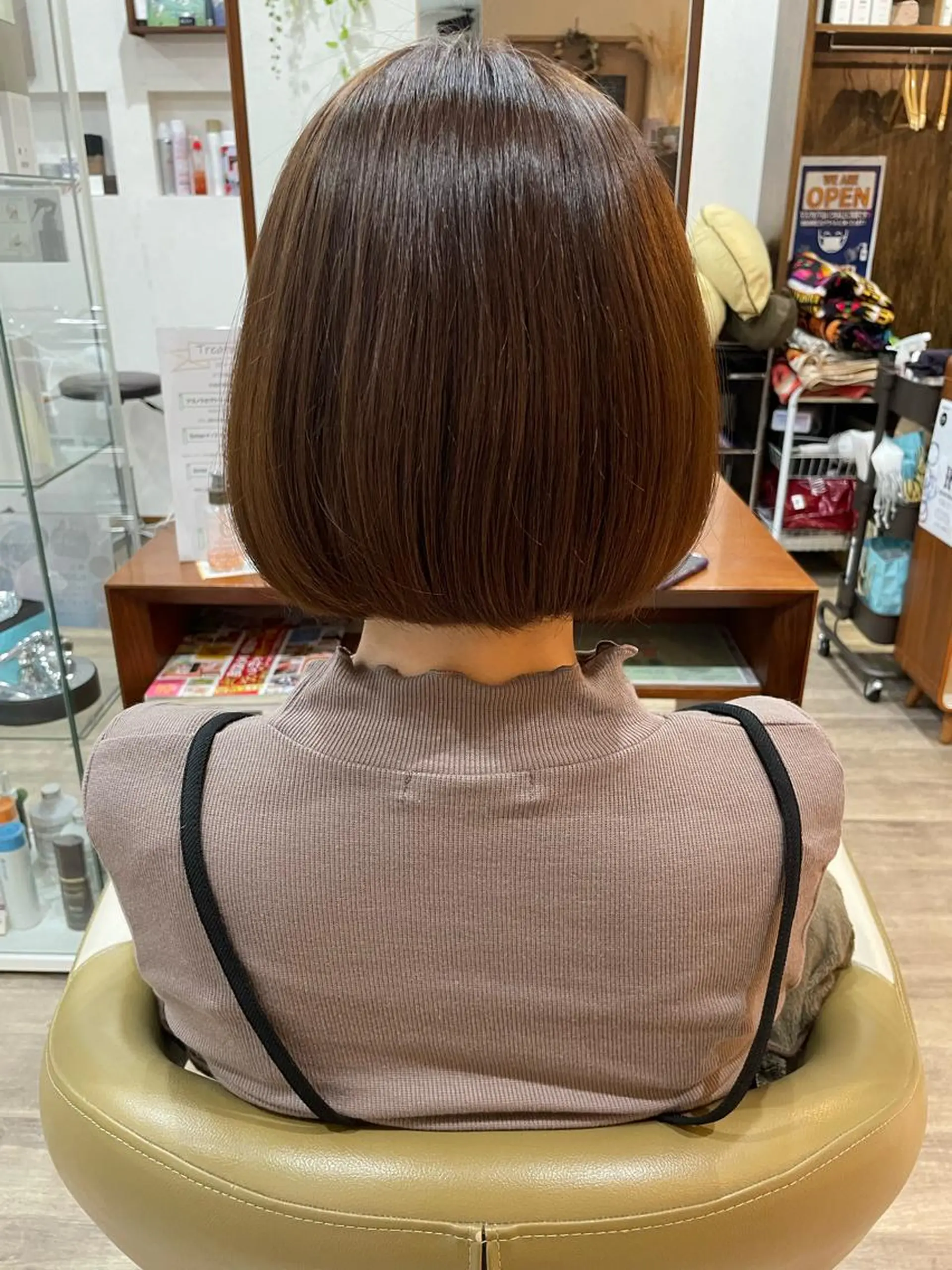 ミディアム カラー 山田 梓のヘアスタイル