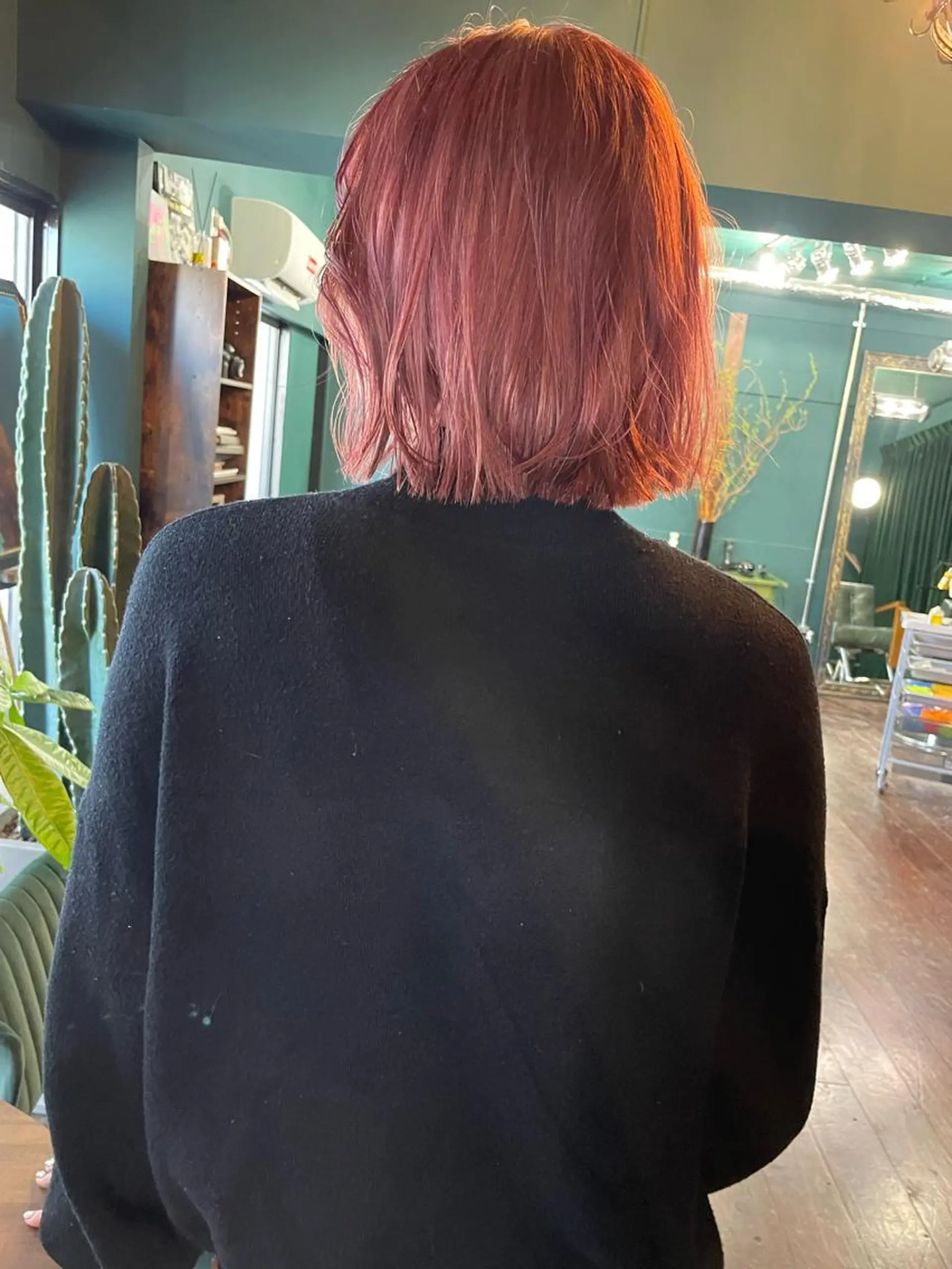 ミディアム カット ヘアカラー トリートメント vivre libreのヘアスタイル