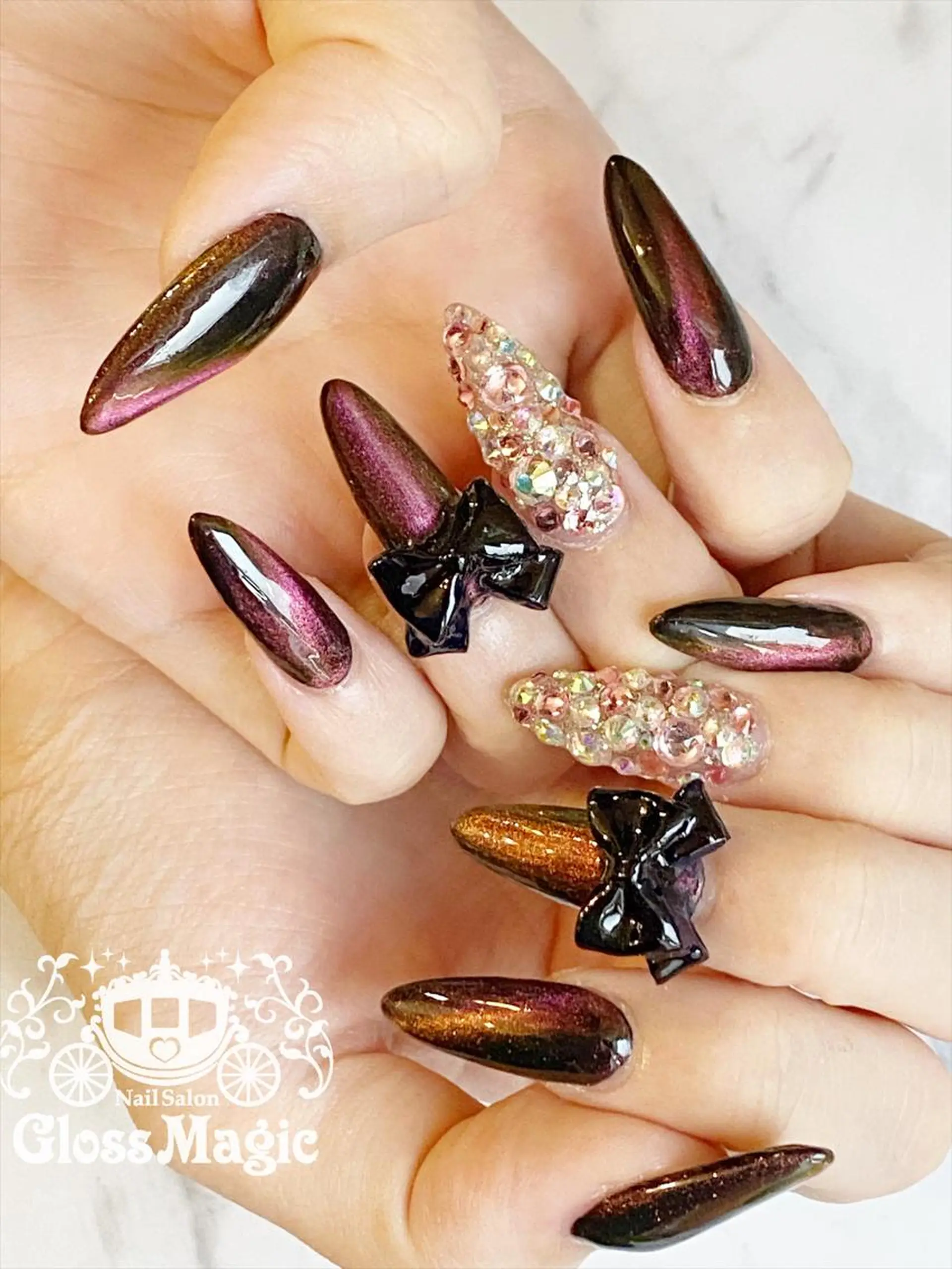 ネイル リボン ストーンネイル YUN 💅のネイルデザイン