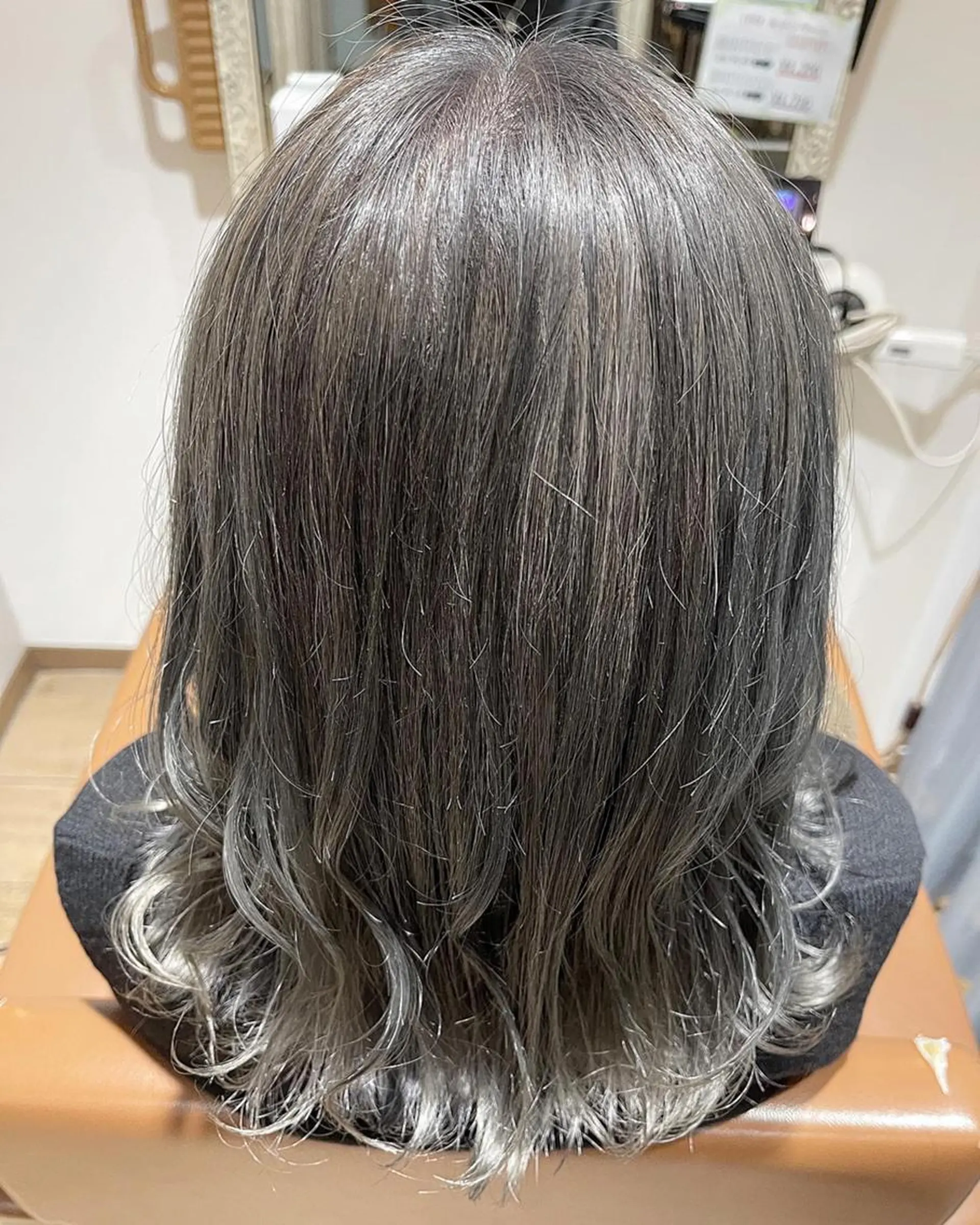 カラー ショートボブ バレイヤージュ ミストバング ブリーチ ケアブリーチ 🫧髪質改善艶カラー _マエダ 🫧のヘアスタイル