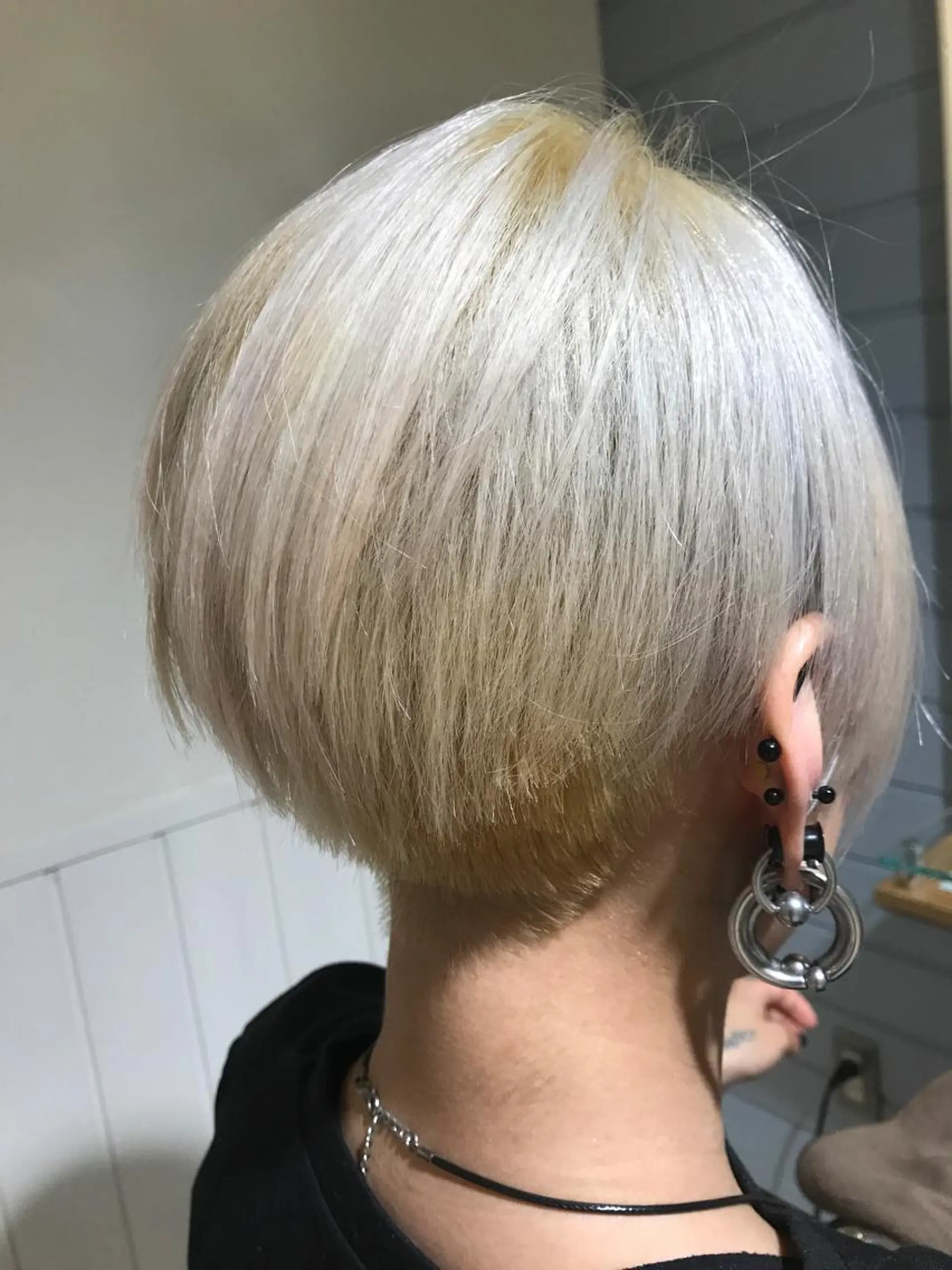 ショート カラー 艶髪カラー&ウルフ フルカワ ヒロズミのヘアスタイル