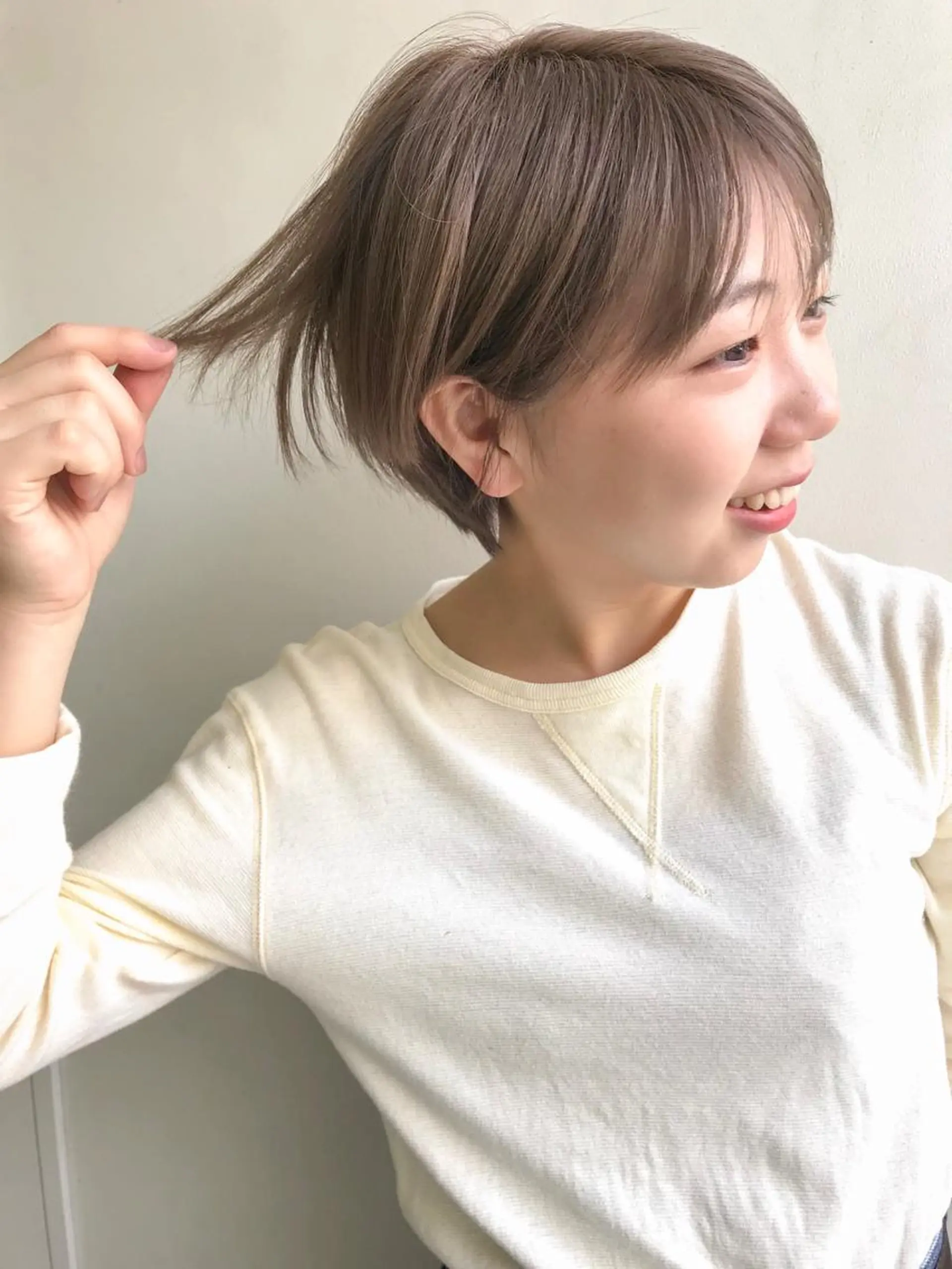 ショート カラー 貫洞 大介のヘアスタイル