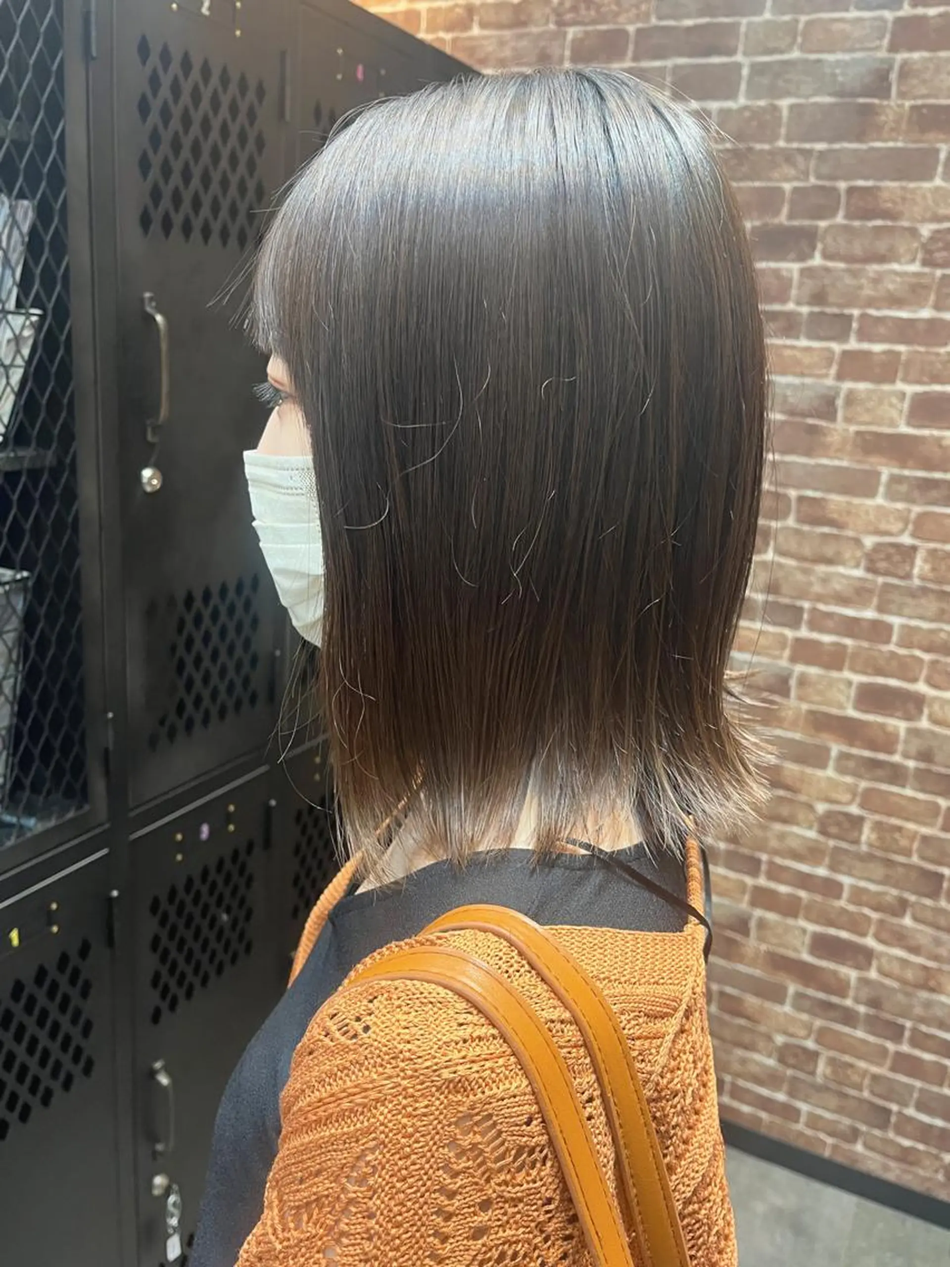 セミロング カラー パーマ ヘアアレンジ メンズ キッズ ネイル マツエク・マツパ アイブロウ メンズパーマ セミロングパーマ ブラウンカラー ケアカラー 透明感カラー 久木原 ゆりのヘアスタイル