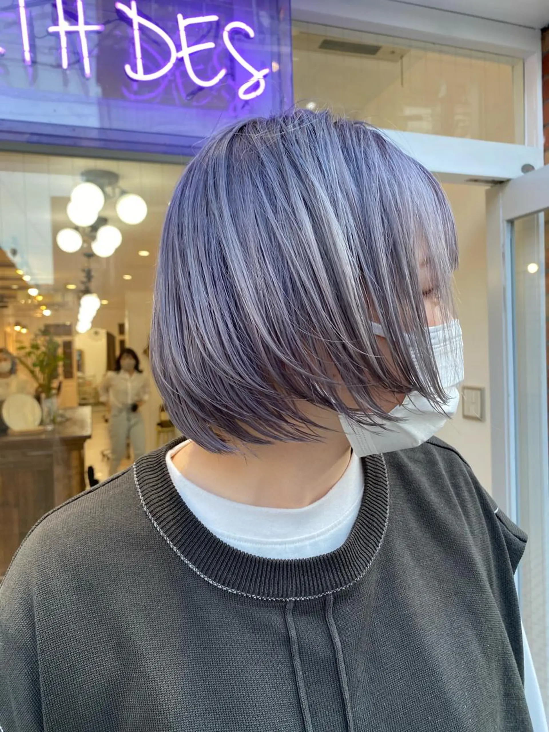 ショート ボブ/ハイトーン REINAのヘアスタイル