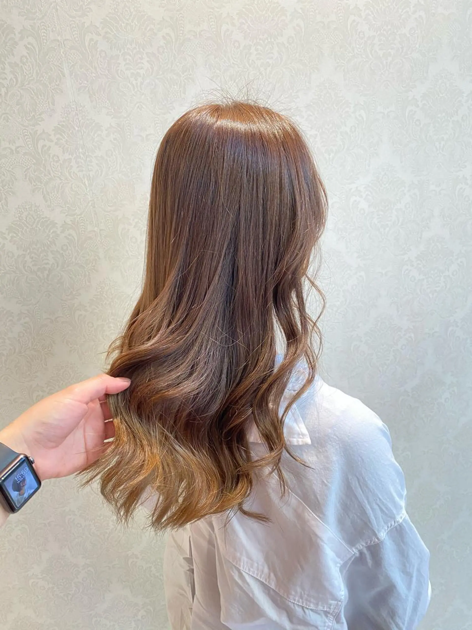 ロング カラー お団子ヘア ブリーチ グラデーションカラー デザインカラー✨新倉 佑奈のヘアスタイル