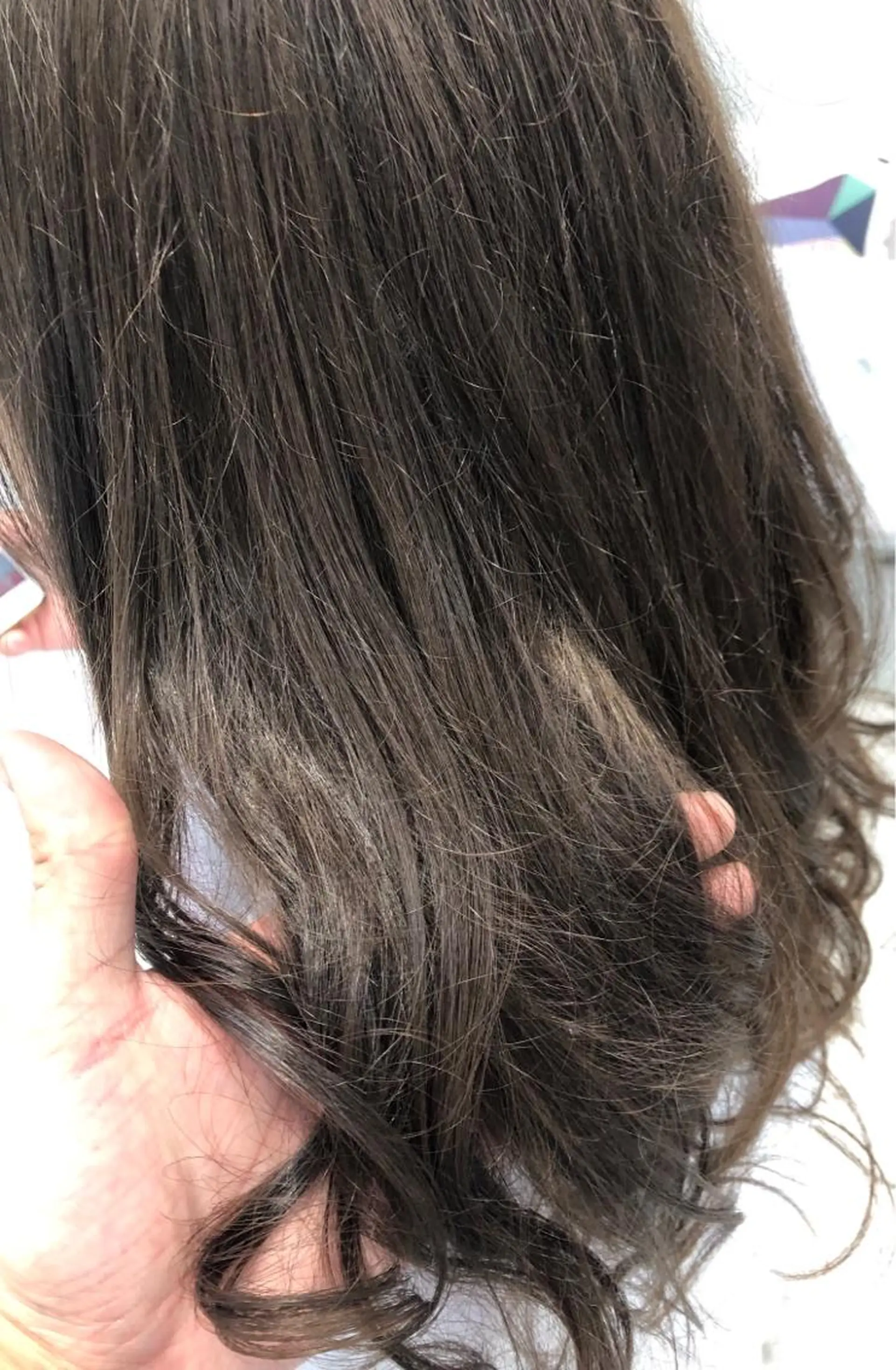 セミロング カラー 徳光 辰弥のヘアスタイル