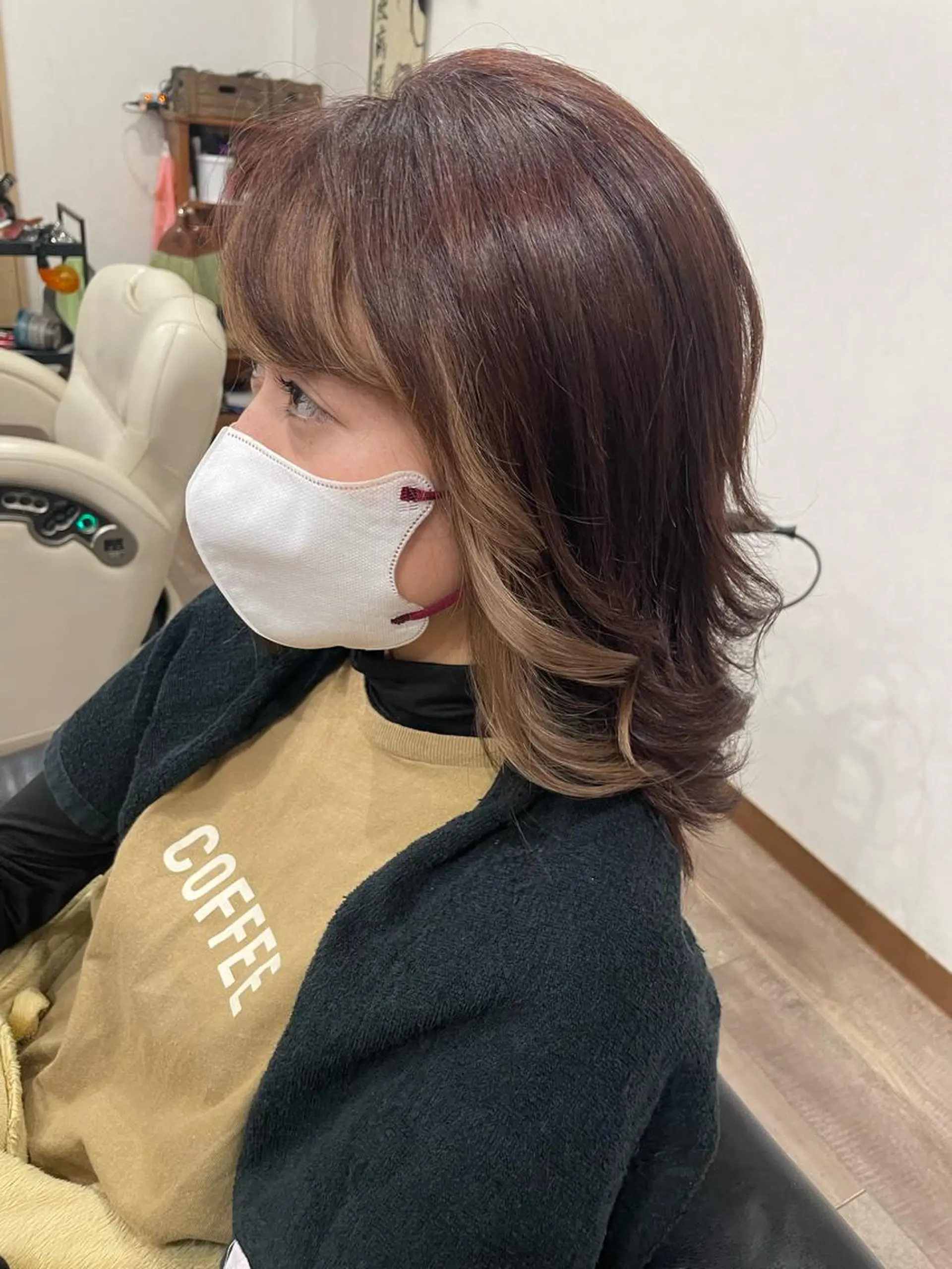 セミロング カラー ミストバング ブリーチ ケアブリーチ  フェイスフレーミング 山田 梓のヘアスタイル