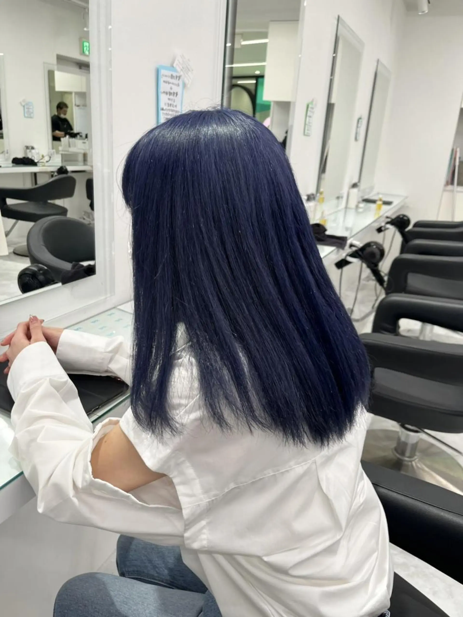 ロング カラー ヘアカラー 💙ハイトーン韓国風 色白ヘア💙manaのヘアスタイル
