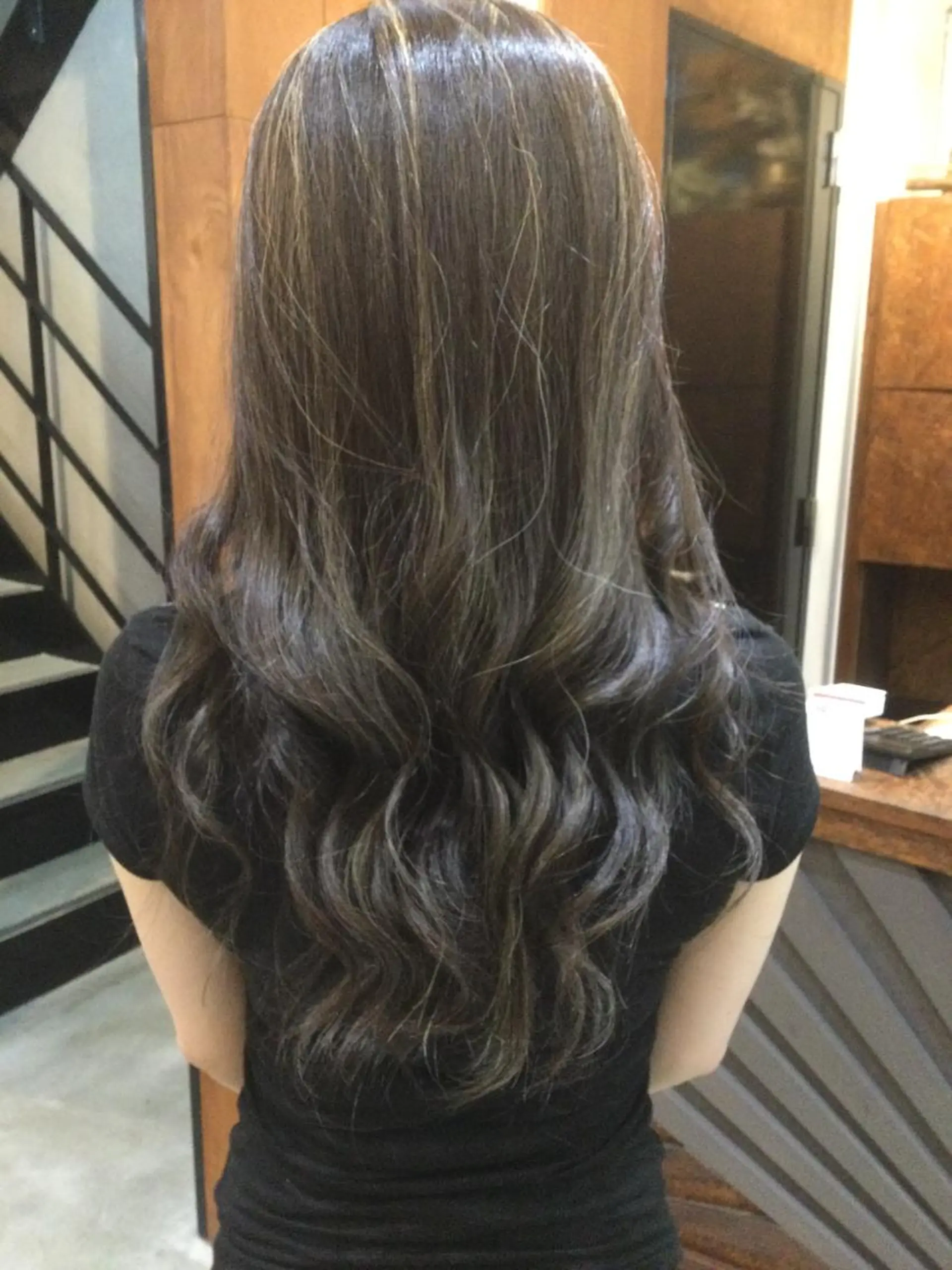 ロング 佐々木 緑のヘアスタイル