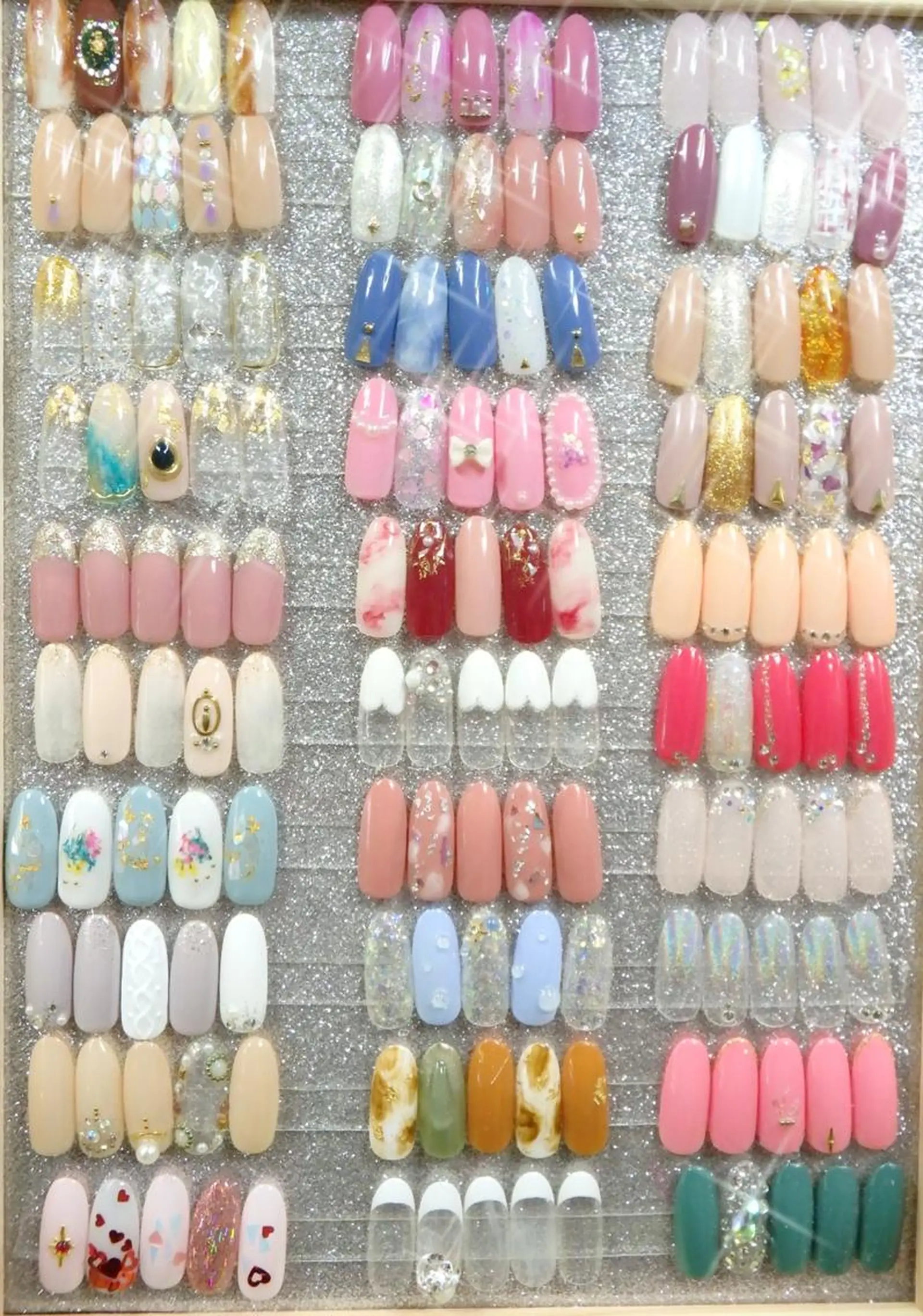 ネイル AB マツエクネイルサロンのネイルデザイン