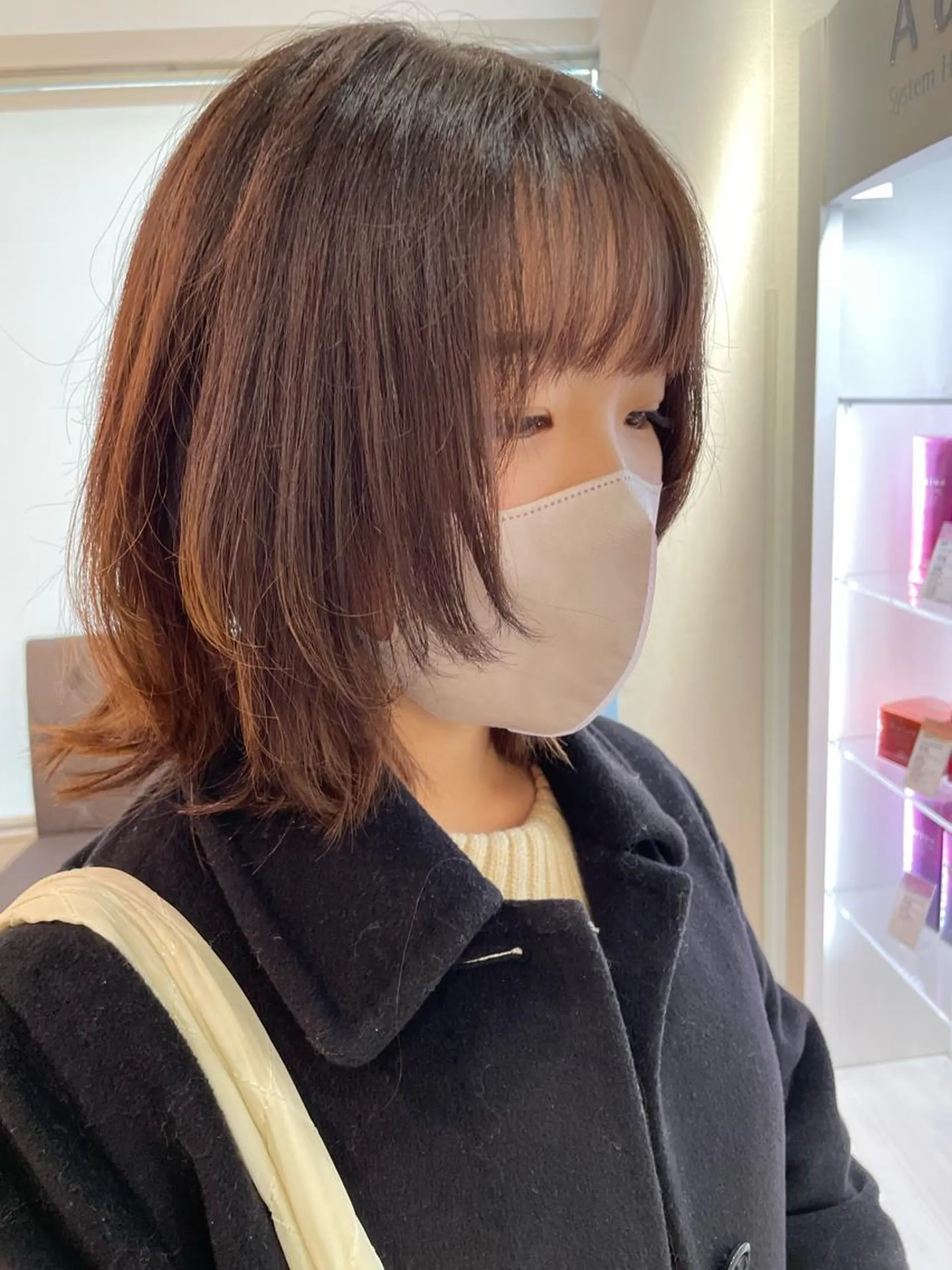 ミディアム カラー 渡部凌我 小顔ウルフ ハイトーンカラーのヘアスタイル