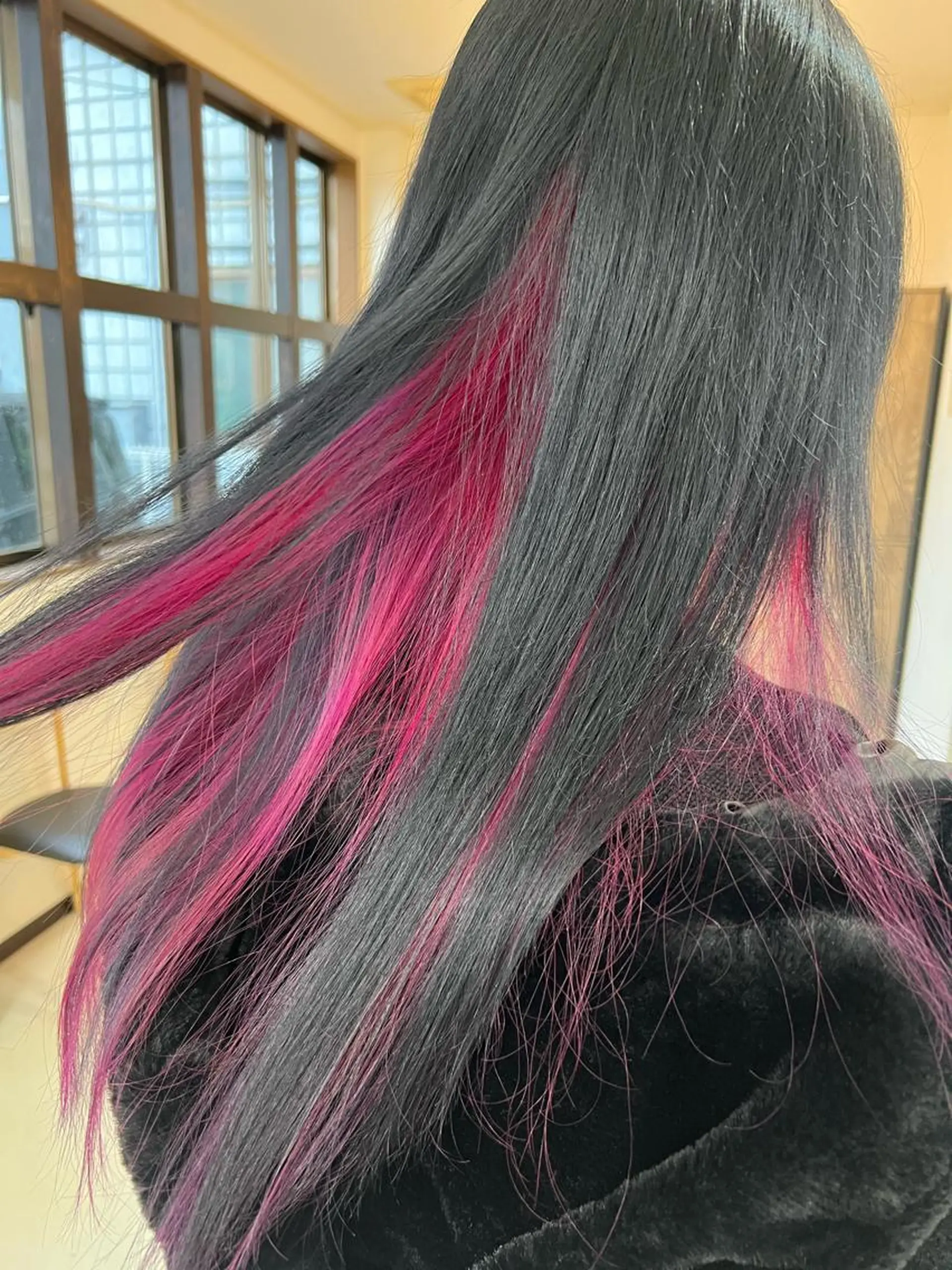 ロング カラー ブリーチ 猪瀬 尚希のヘアスタイル