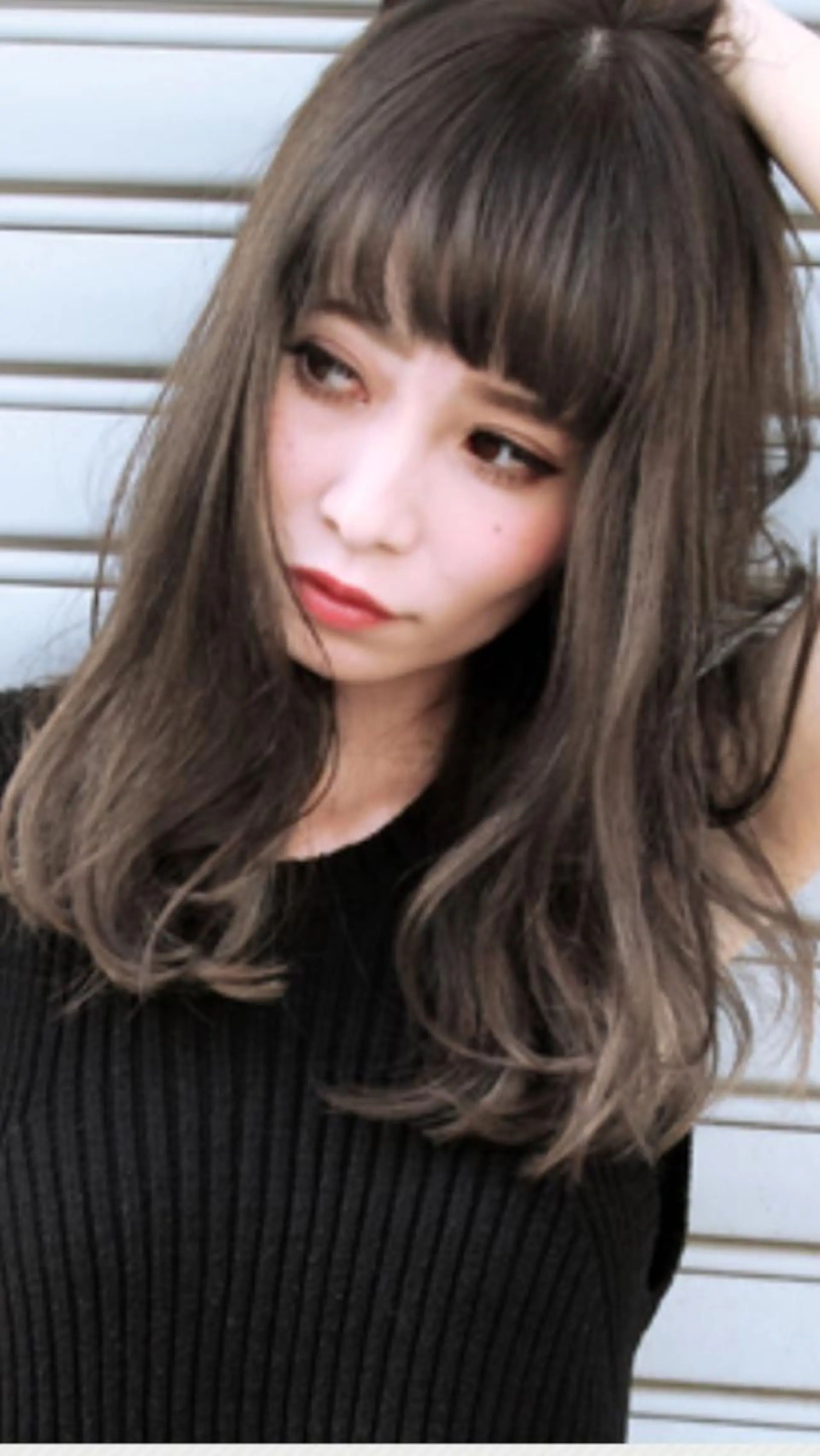 セミロング カラー 嶋崎 留美のヘアスタイル