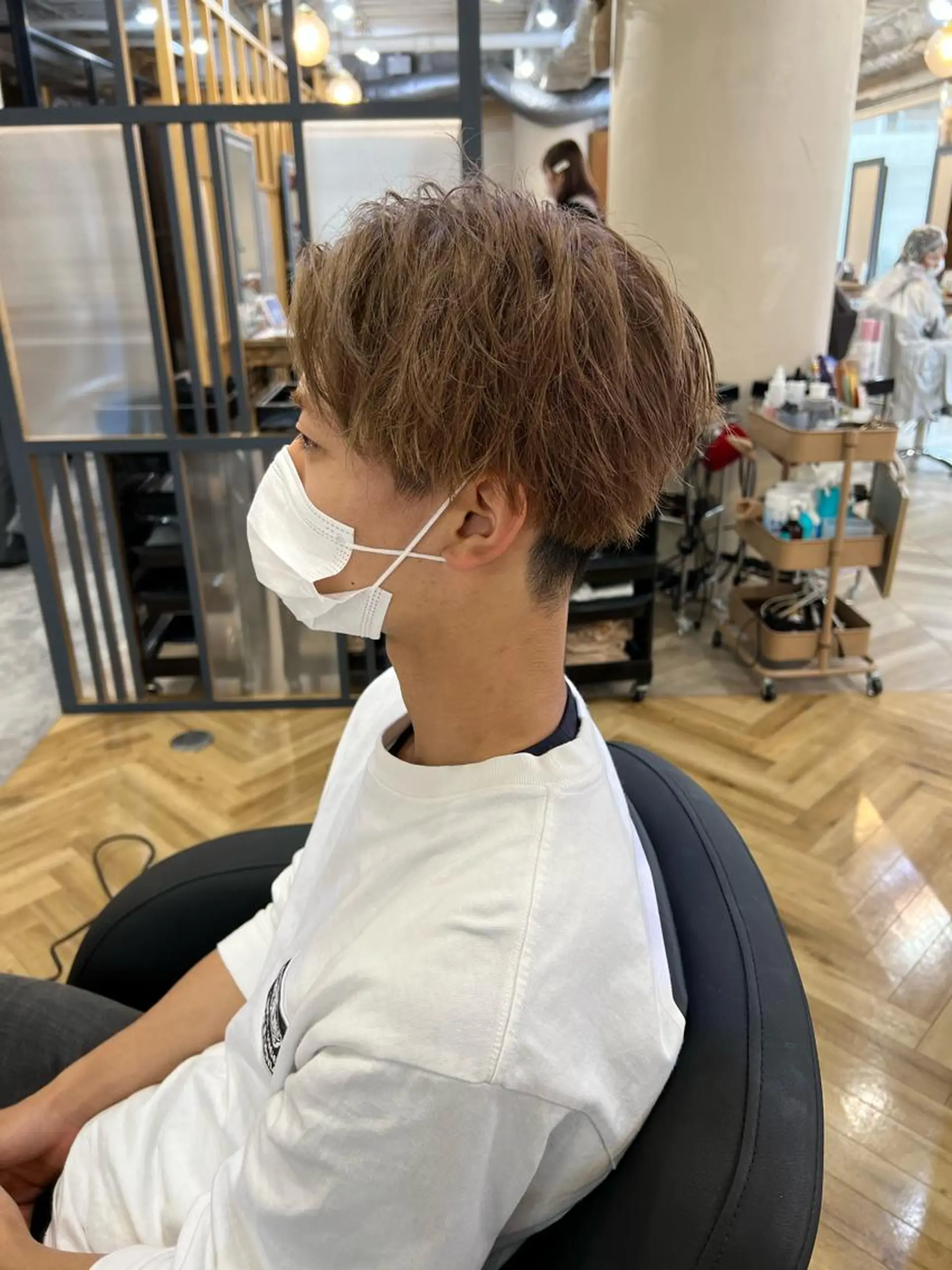 ショート カット ヘアカラー トリートメント ヘッドスパ ヘアセット 🫧艶ダブルカラー ブリーチ🫧トモヤのヘアスタイル