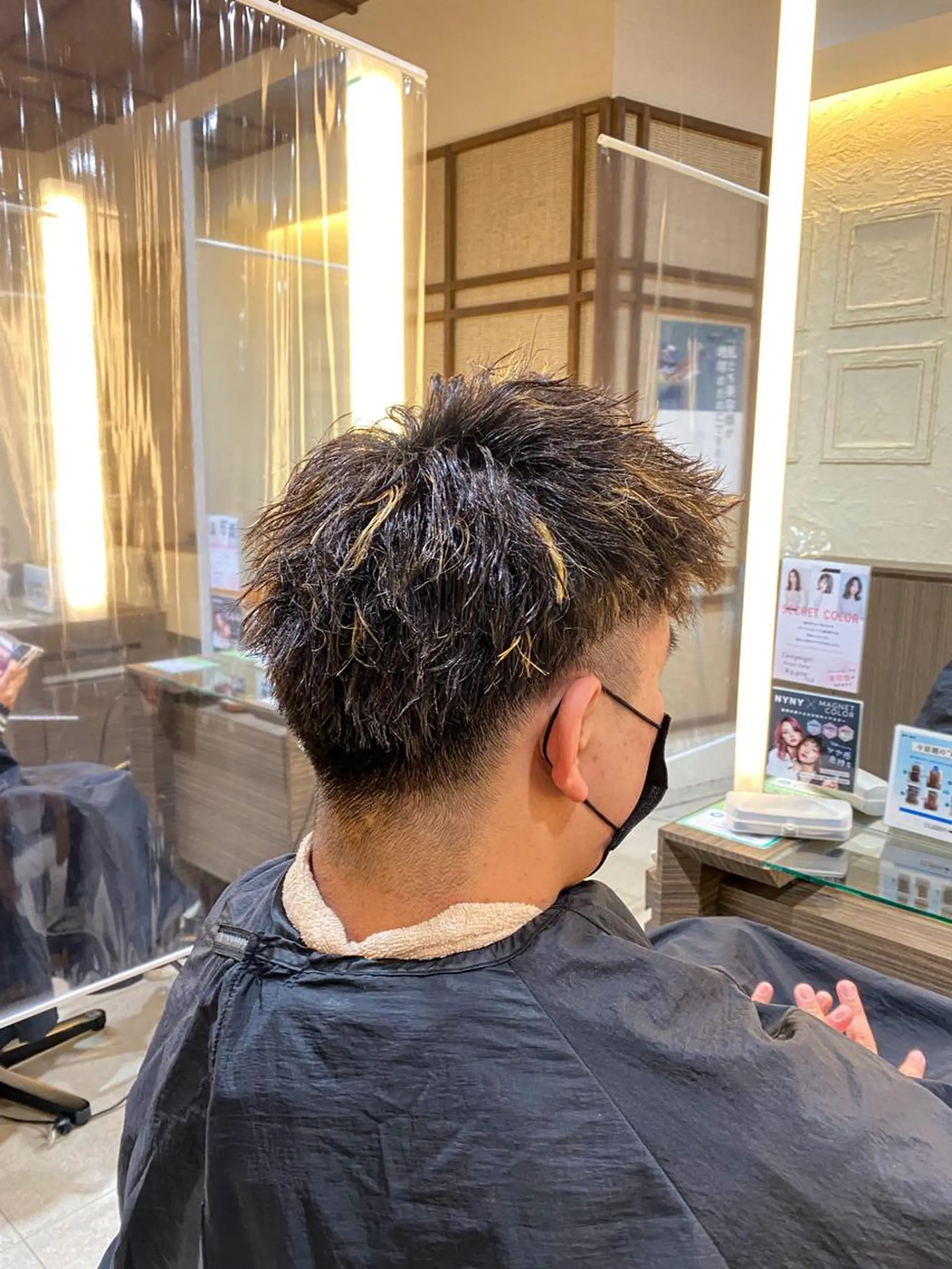 カラー パーマ メンズ カット ヘアカラー パーマ スパイラル波巻き パーマ井本汰壱のヘアスタイル
