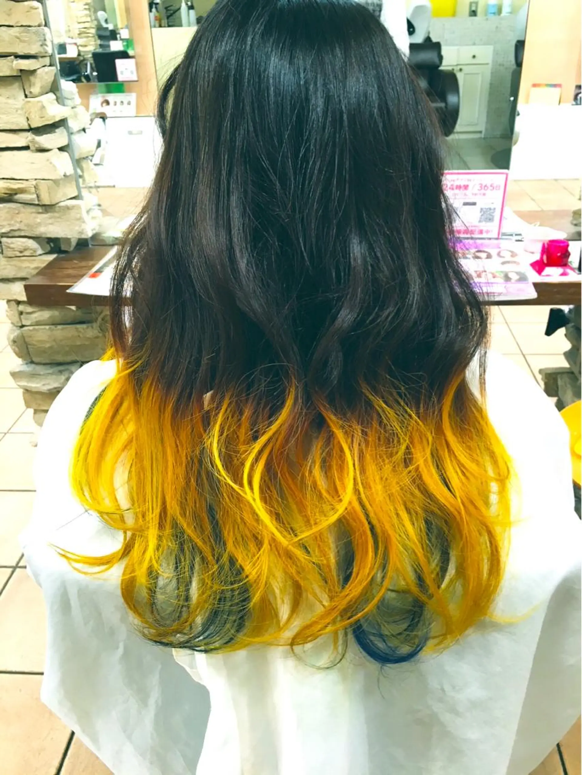 ミディアム セミロング カラー パーマ ブルーカラー グラデーションカラー イエローカラー _WHITE高槻店 yusukeのヘアスタイル