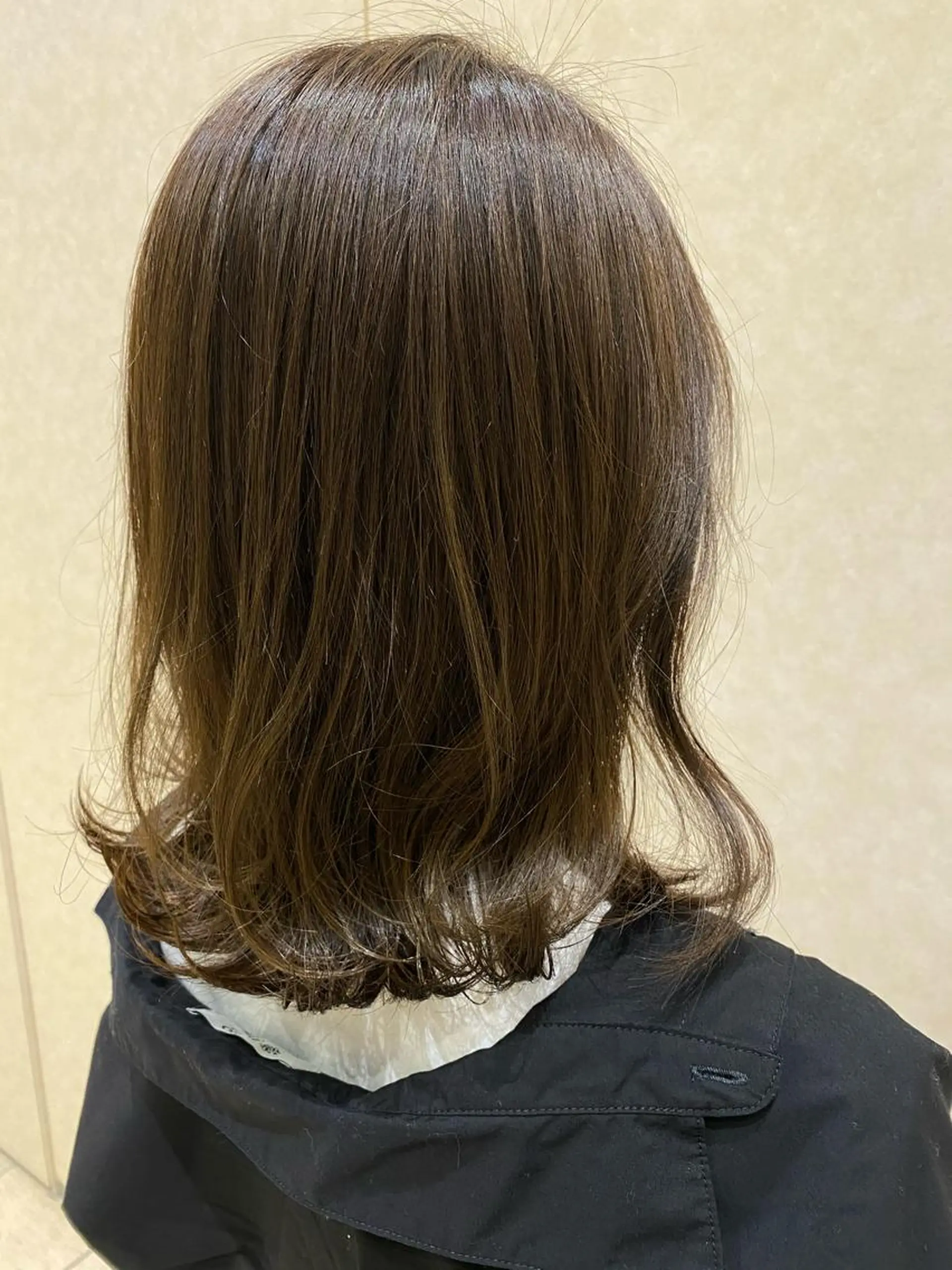 ミディアム 小倉 沙織のヘアスタイル