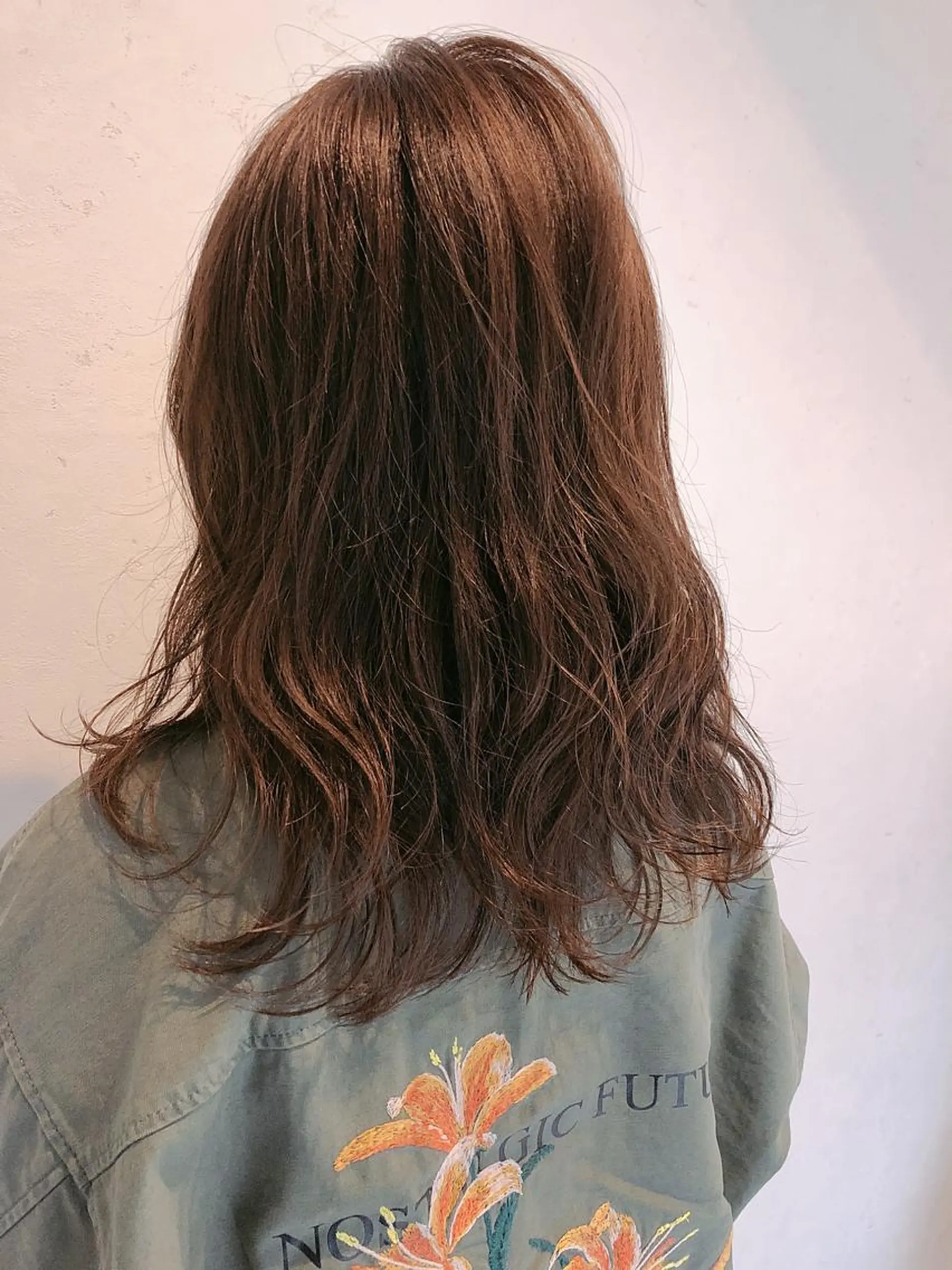セミロング カラー 伊藤 さやかのヘアスタイル
