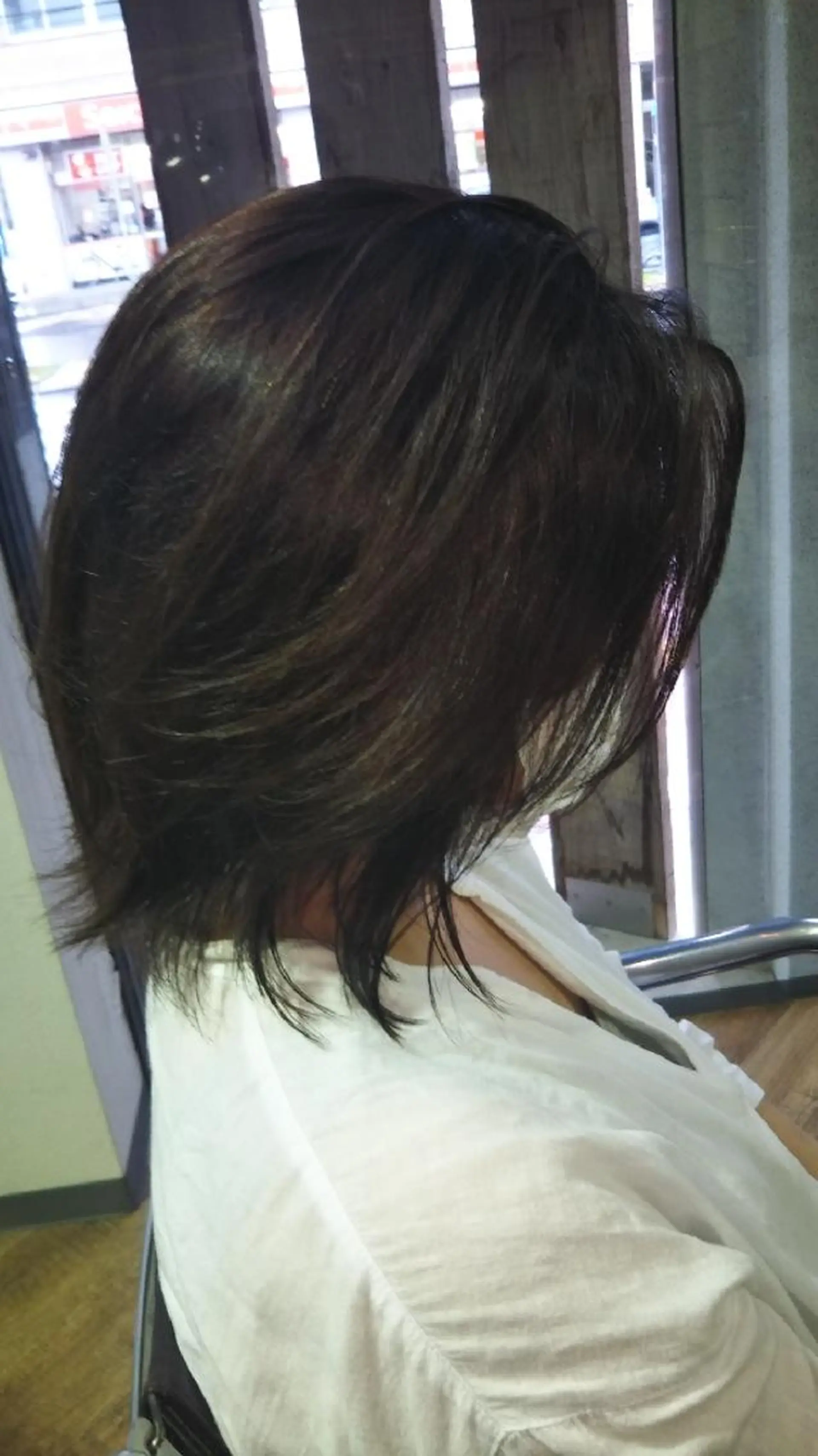 ミディアム カット SHU HA RI  (シュハリ)のヘアスタイル