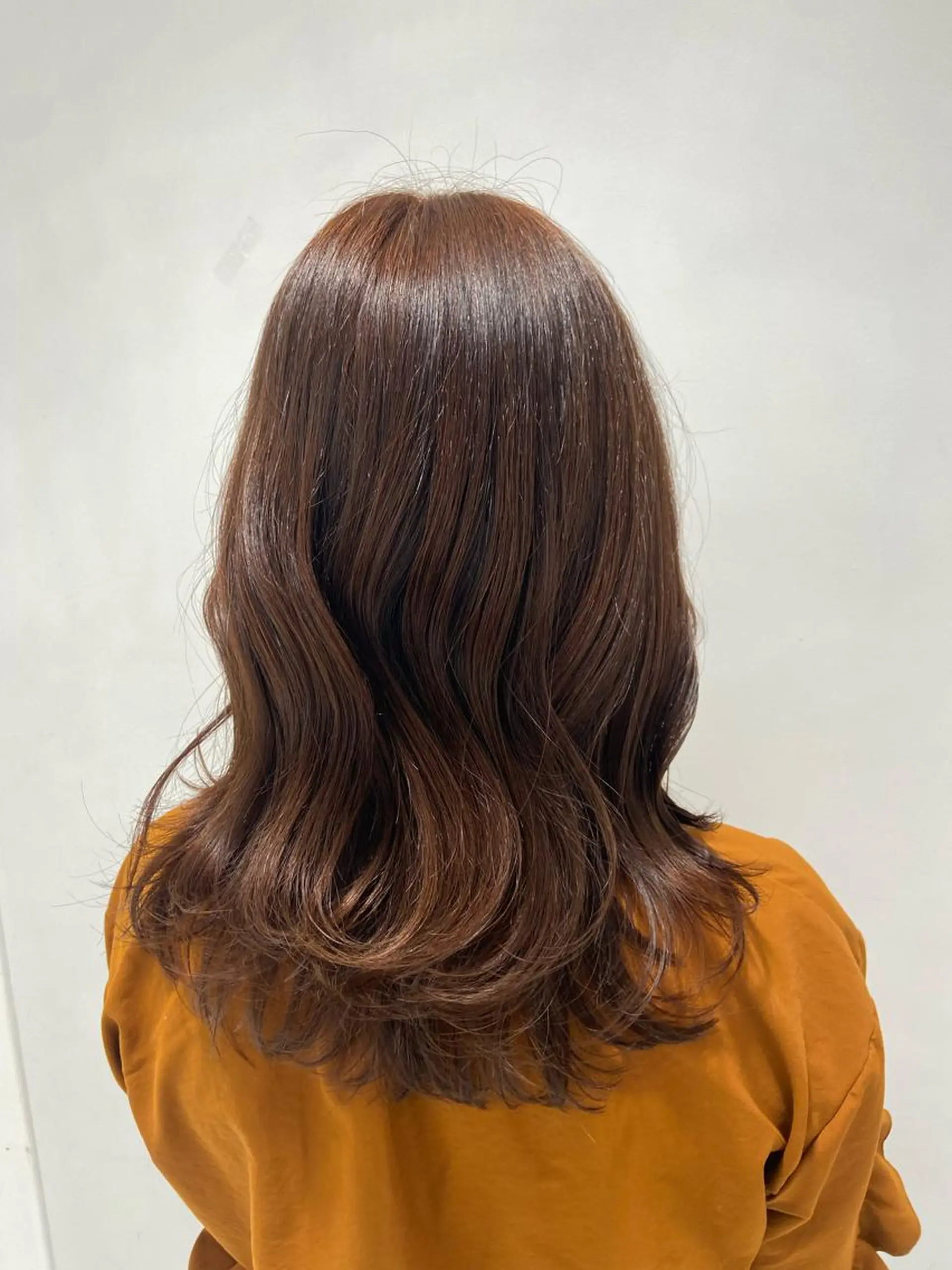 ミディアム カラー 似合わせカット 落合 和奏のヘアスタイル