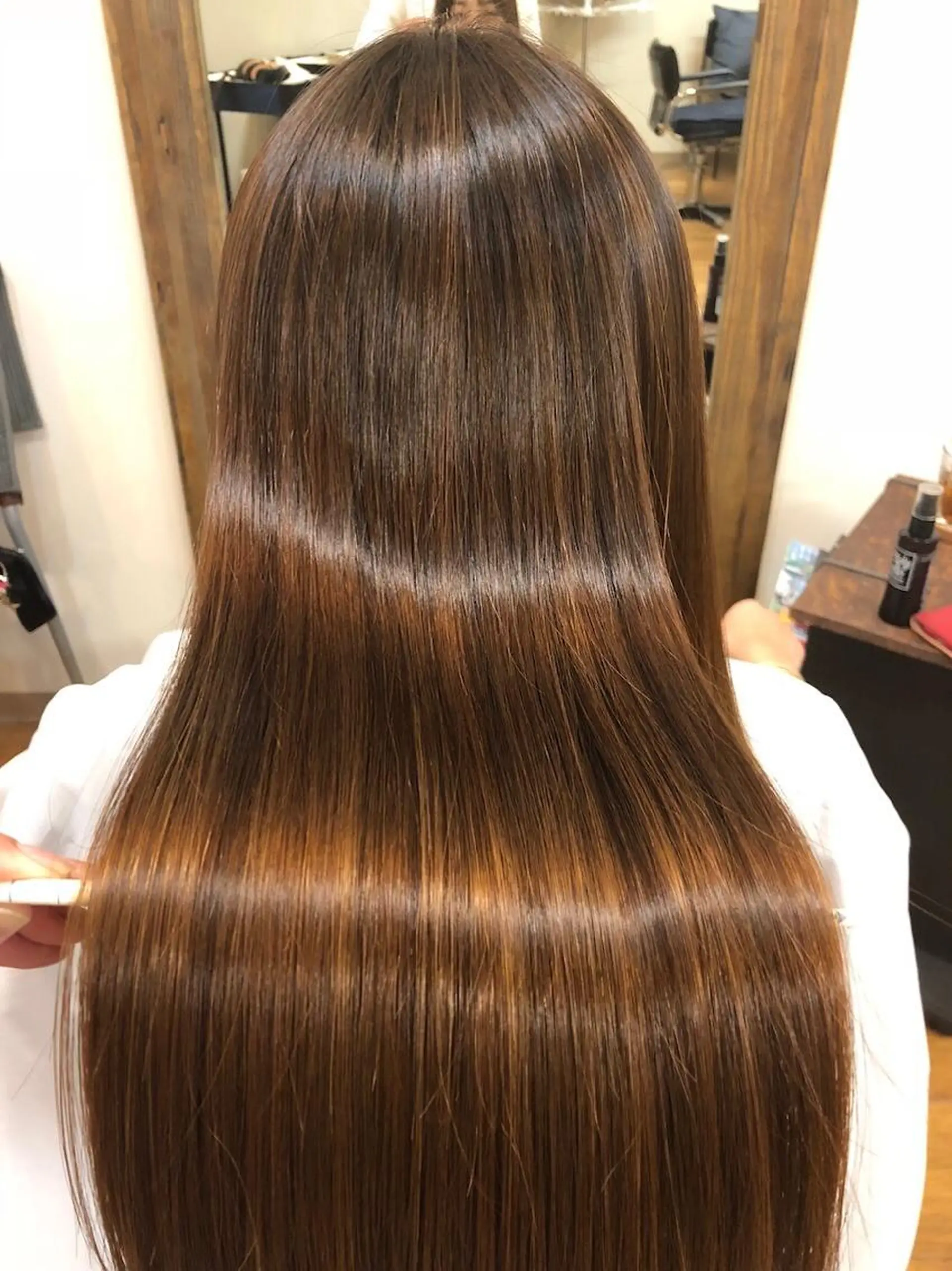 セミロング MAAT所属 AKANEのヘアスタイル