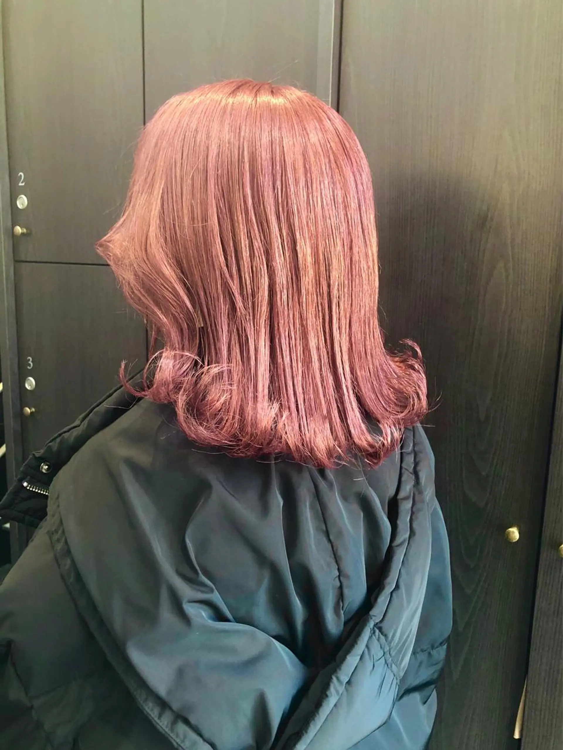 ミディアム カラー パーマ ヘアアレンジ メンズ キッズ 成人式 メンズブリーチ メンズハイトーン ベージュカラー ブリーチ カット ヘアカラー トリートメント stylist 🌸 kana.のヘアスタイル