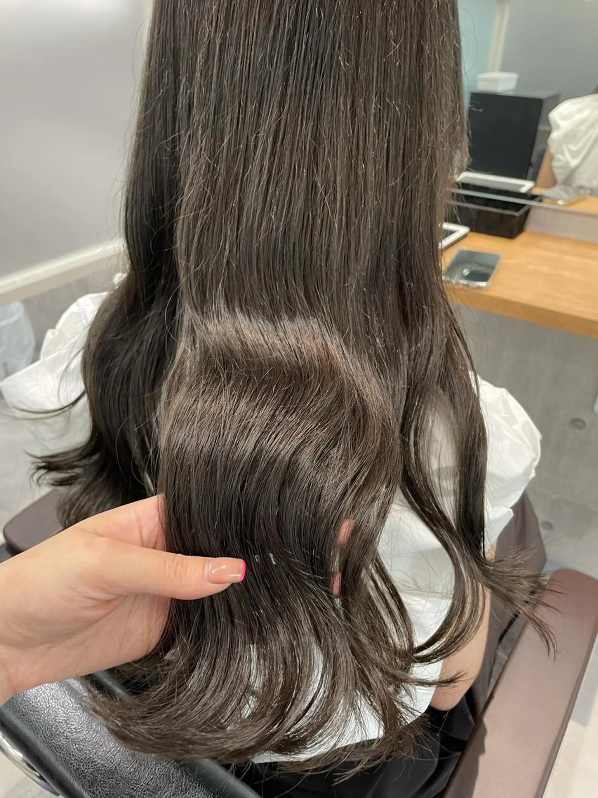 カラー オオカワユウキ 🎀newi池袋のヘアスタイル