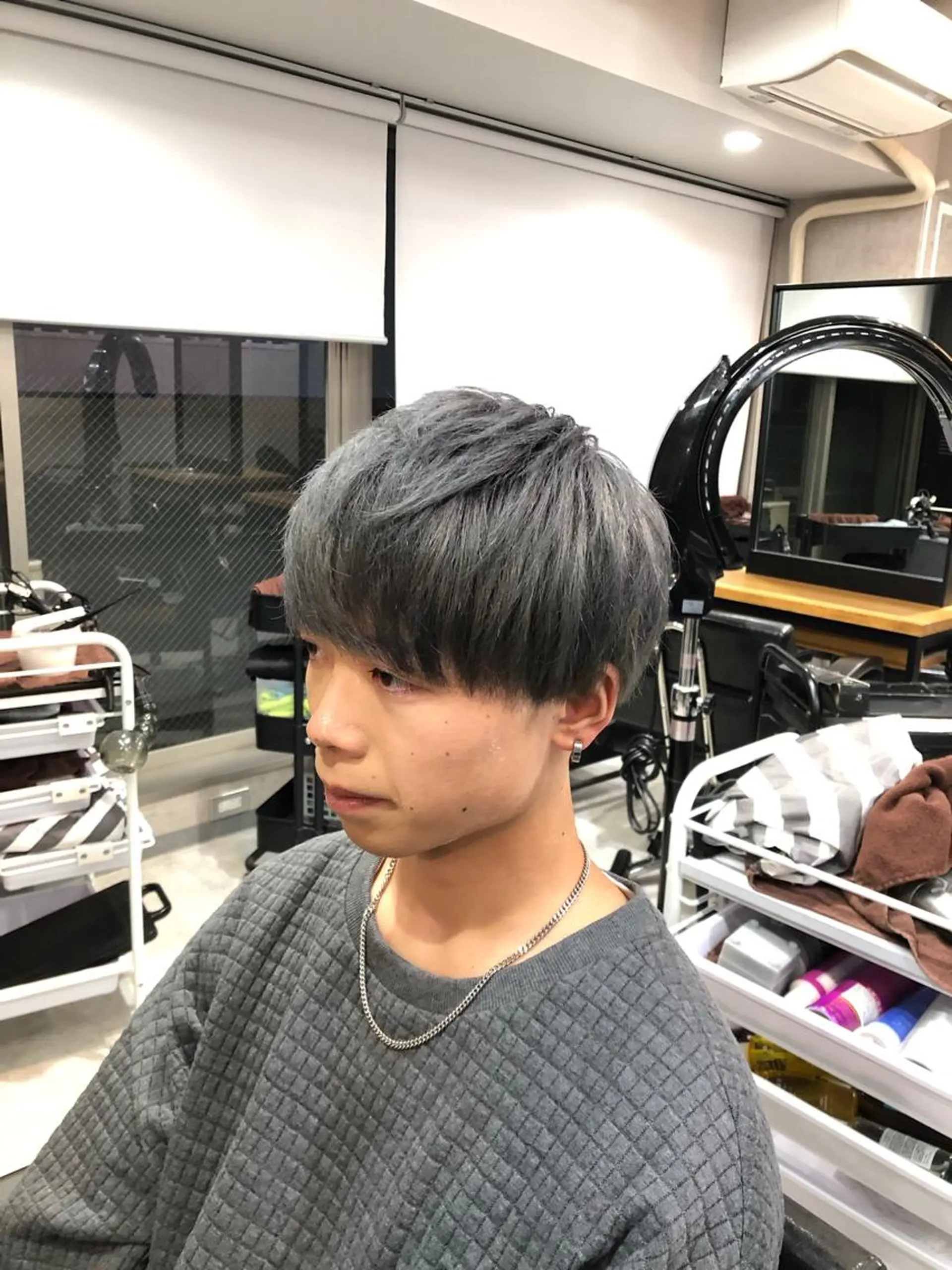 ショート カラー ブリーチ シルバー カット ヘアカラー 矢島颯哉/ハイトーン ブリーチカラー💎のヘアスタイル