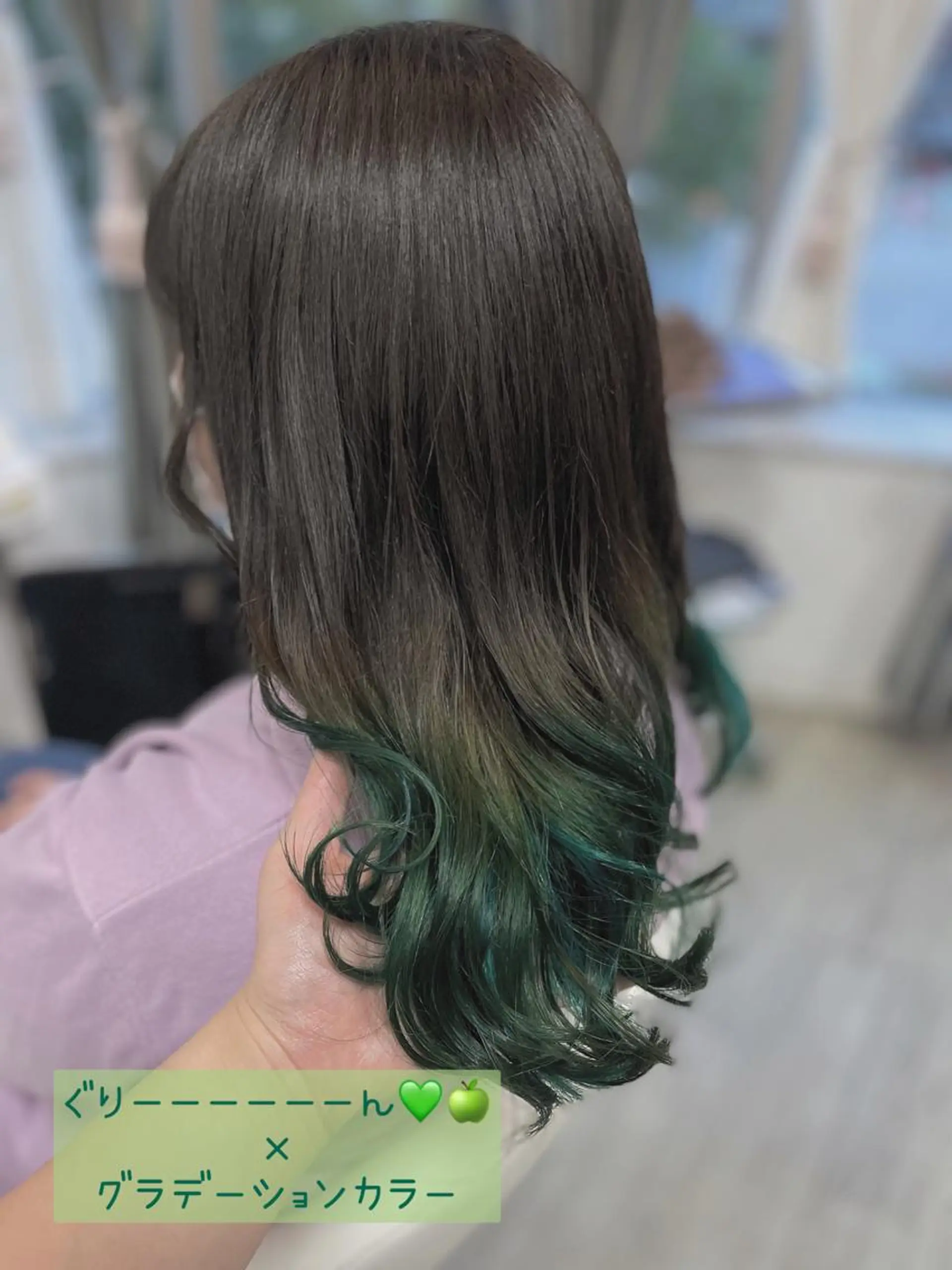 セミロング いけがみ ゆかなのヘアスタイル