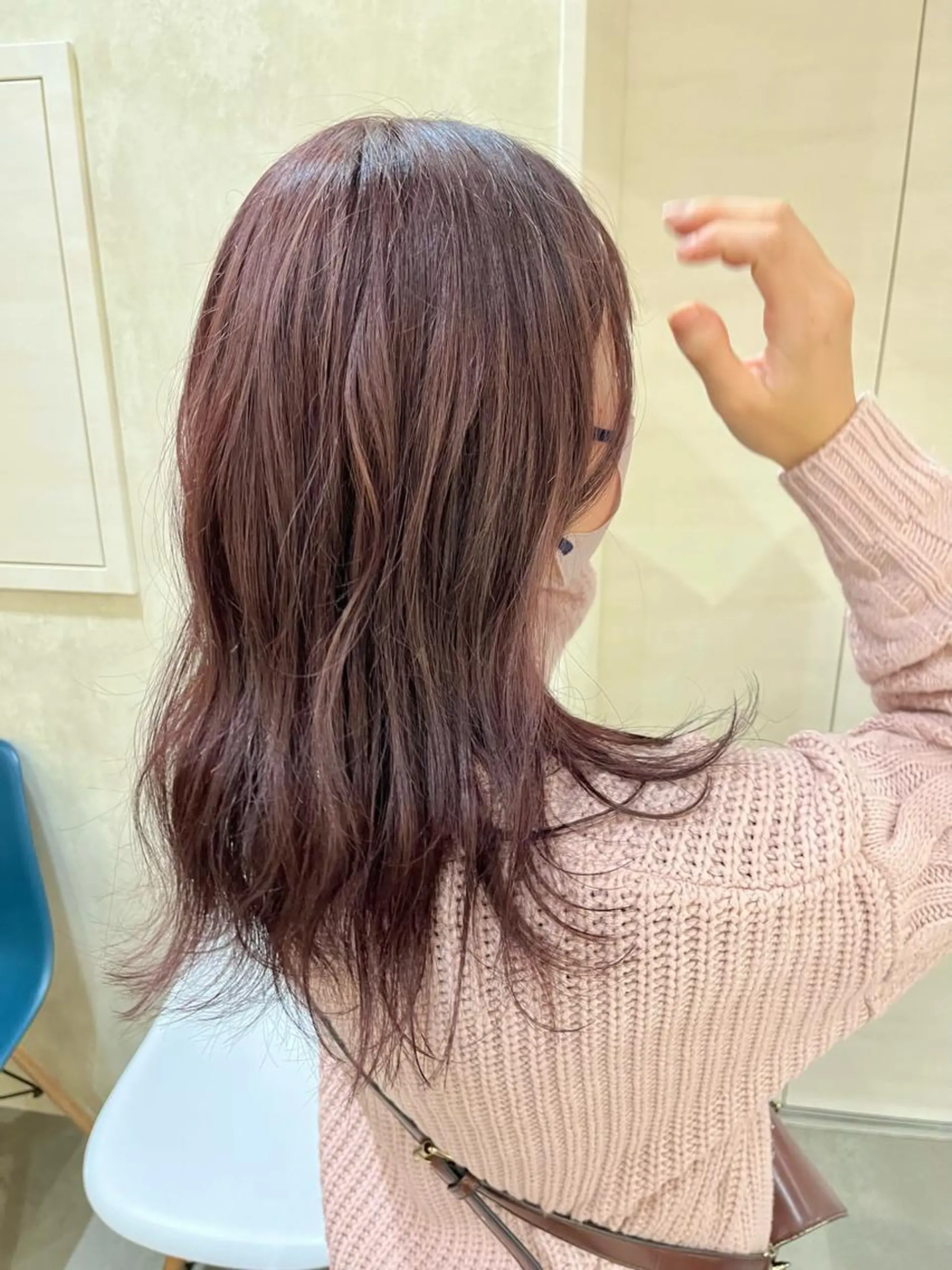 セミロング カラー ヘアアレンジ カット ヘアカラー トリートメント ヘアセット ボブ｜韓国｜美髪矯正 ｜amika🌙のヘアスタイル