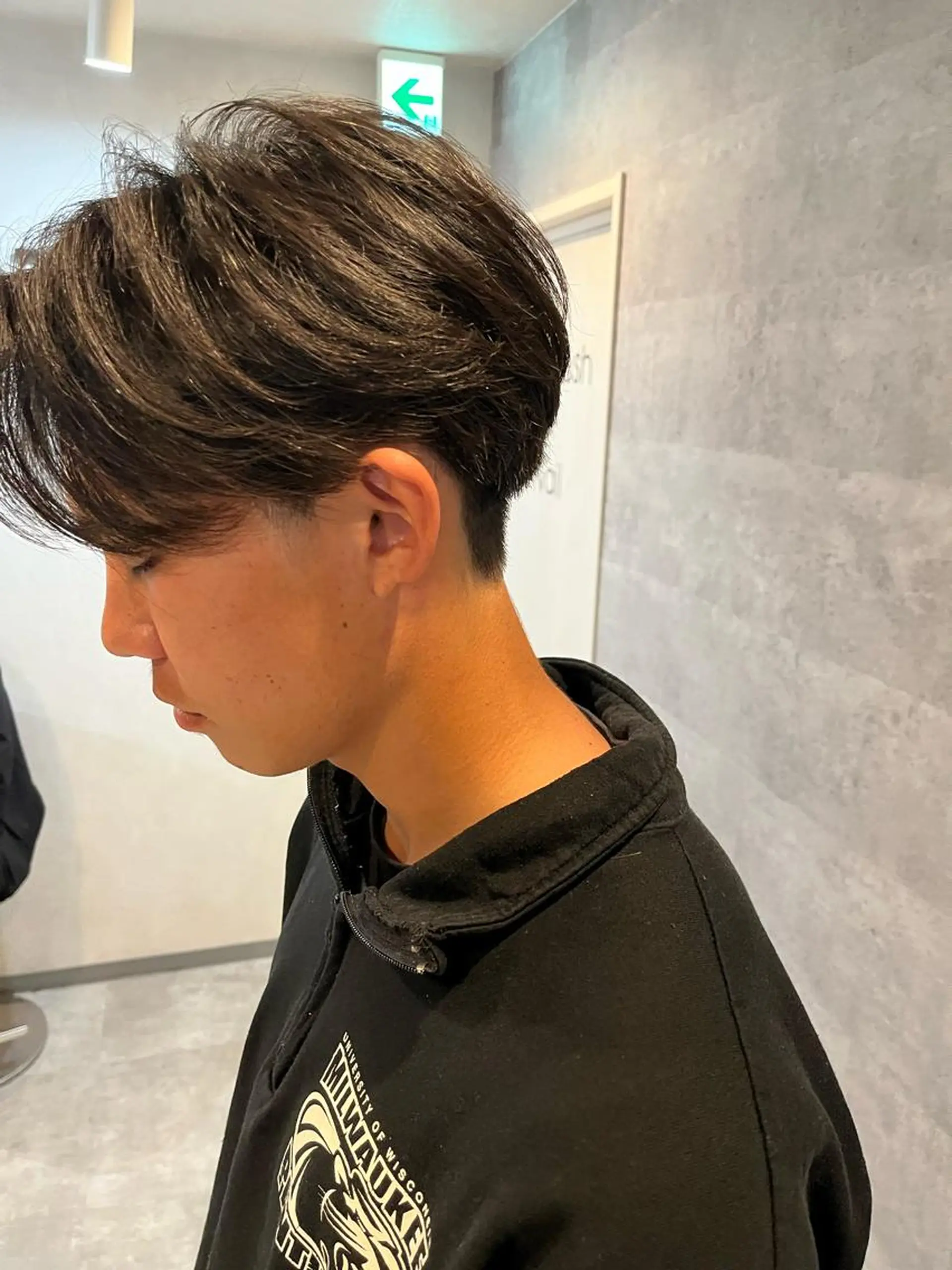 ショート メンズ ダブルカラー 新宿のヘアスタイル